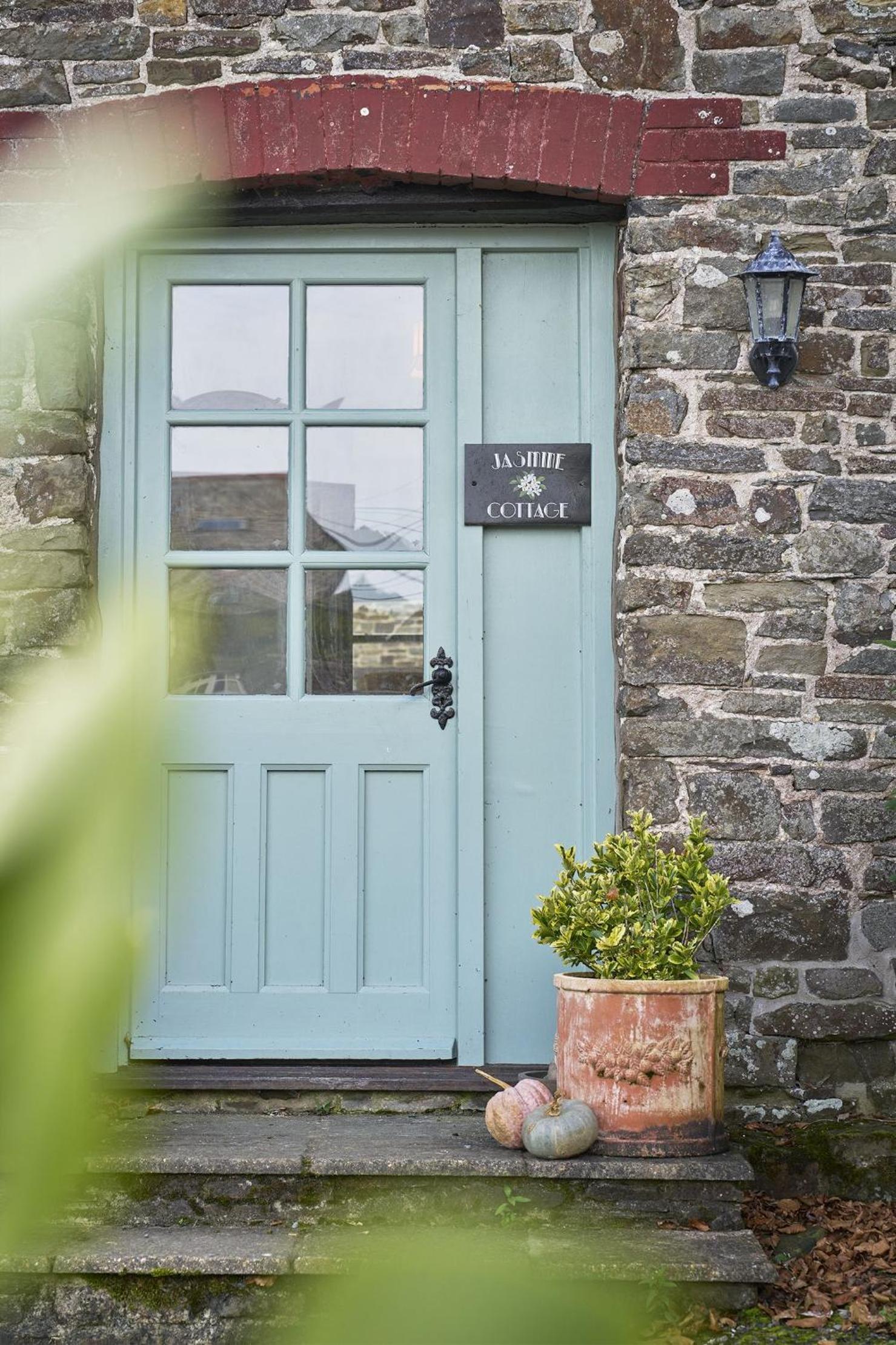 Jasmine Cottage view 2