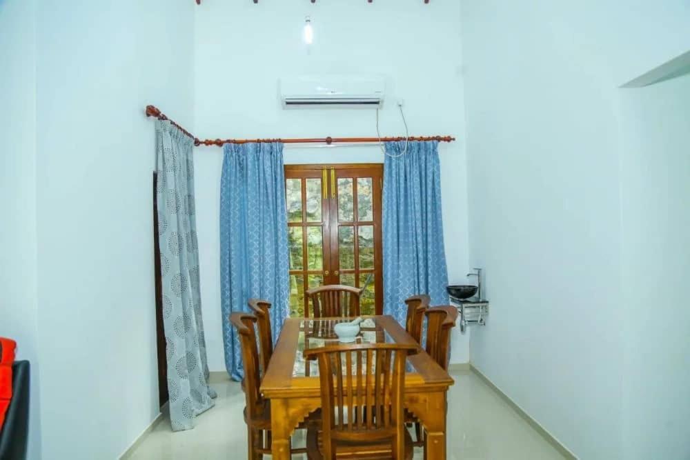 Sinharaja Villa
