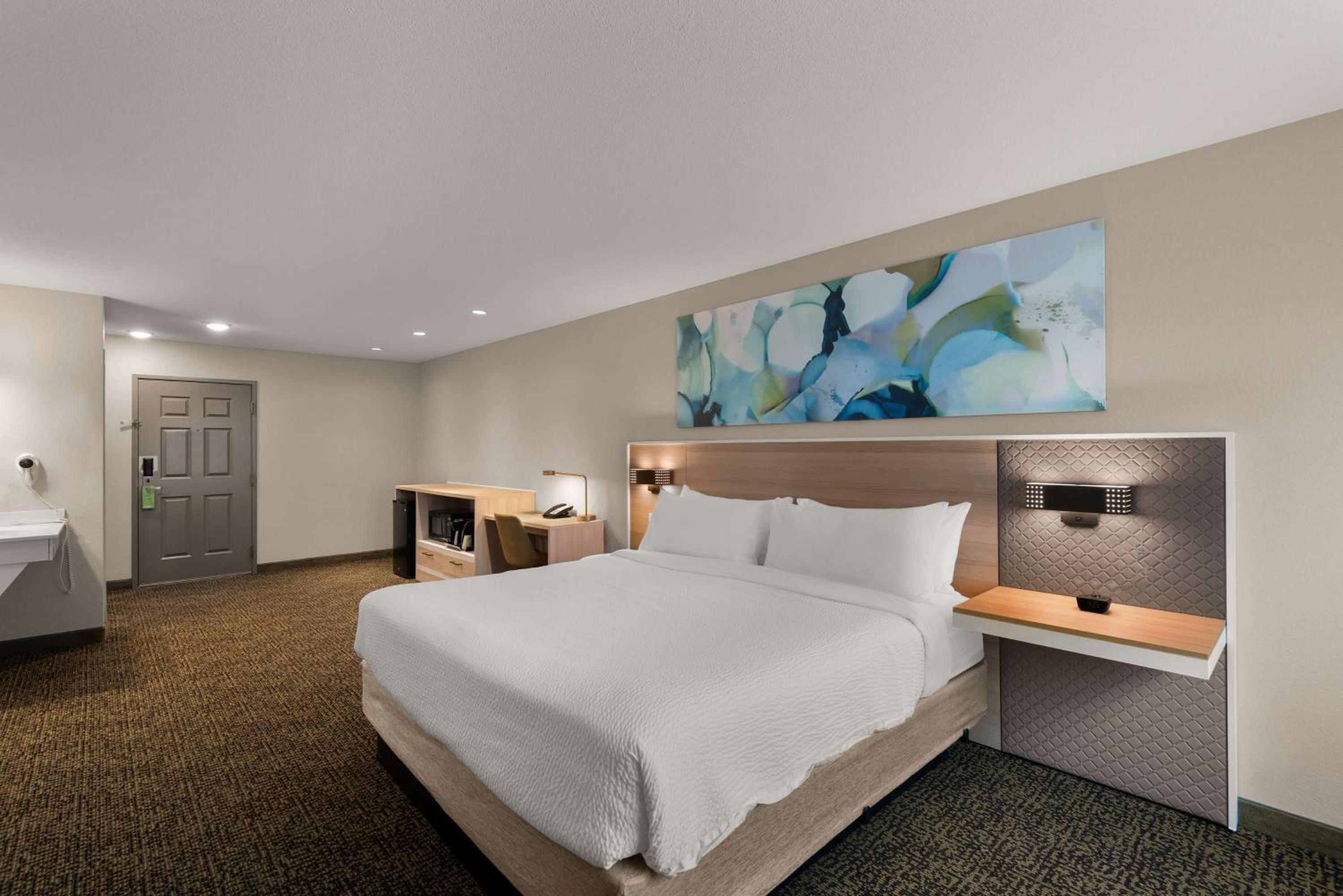 Galena Vacations - Wyndham Garden Galena Hotel  Day Spa - Property Image 12