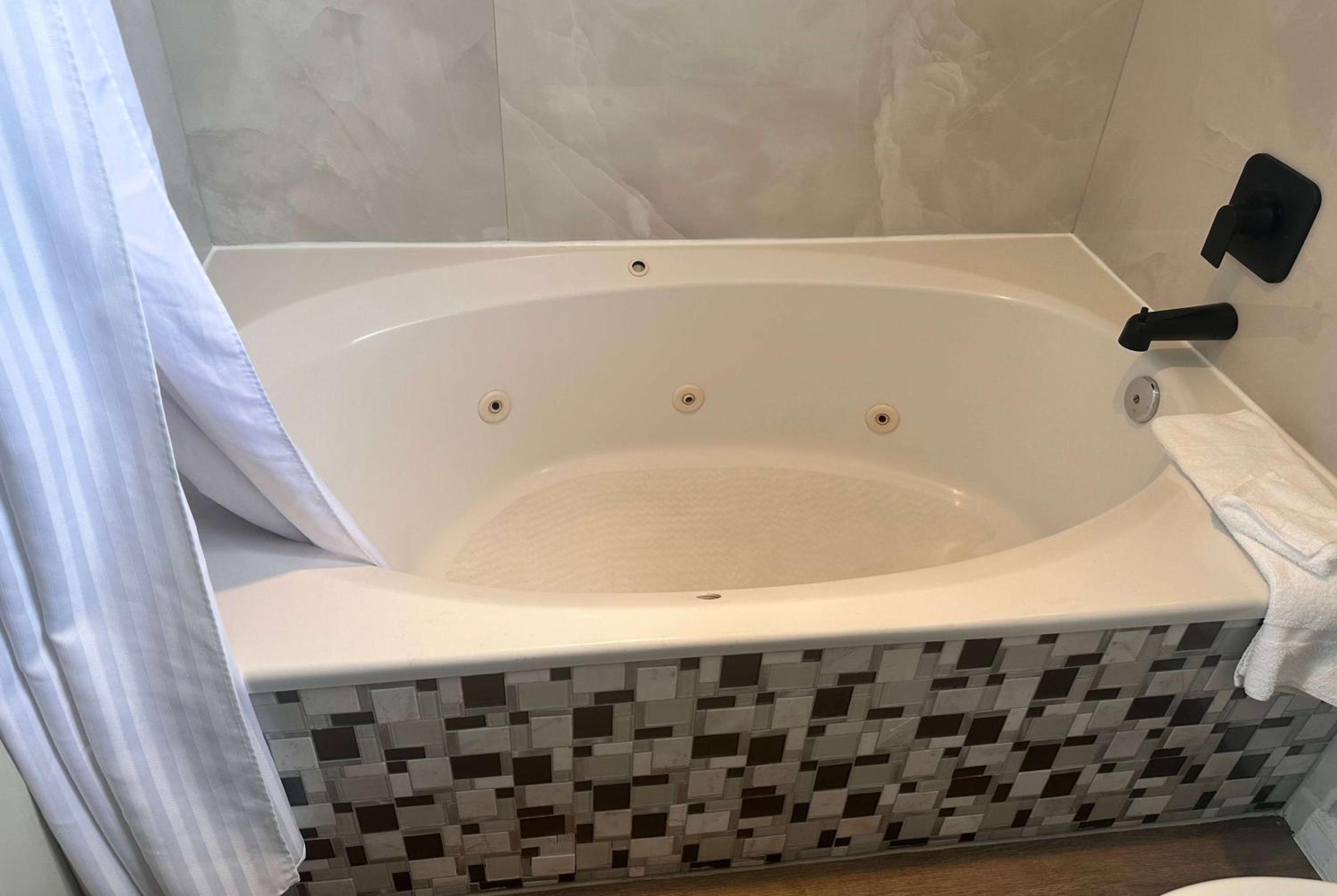 Days Inn by Wyndham Rocklin/Sacramento - Property Image 45