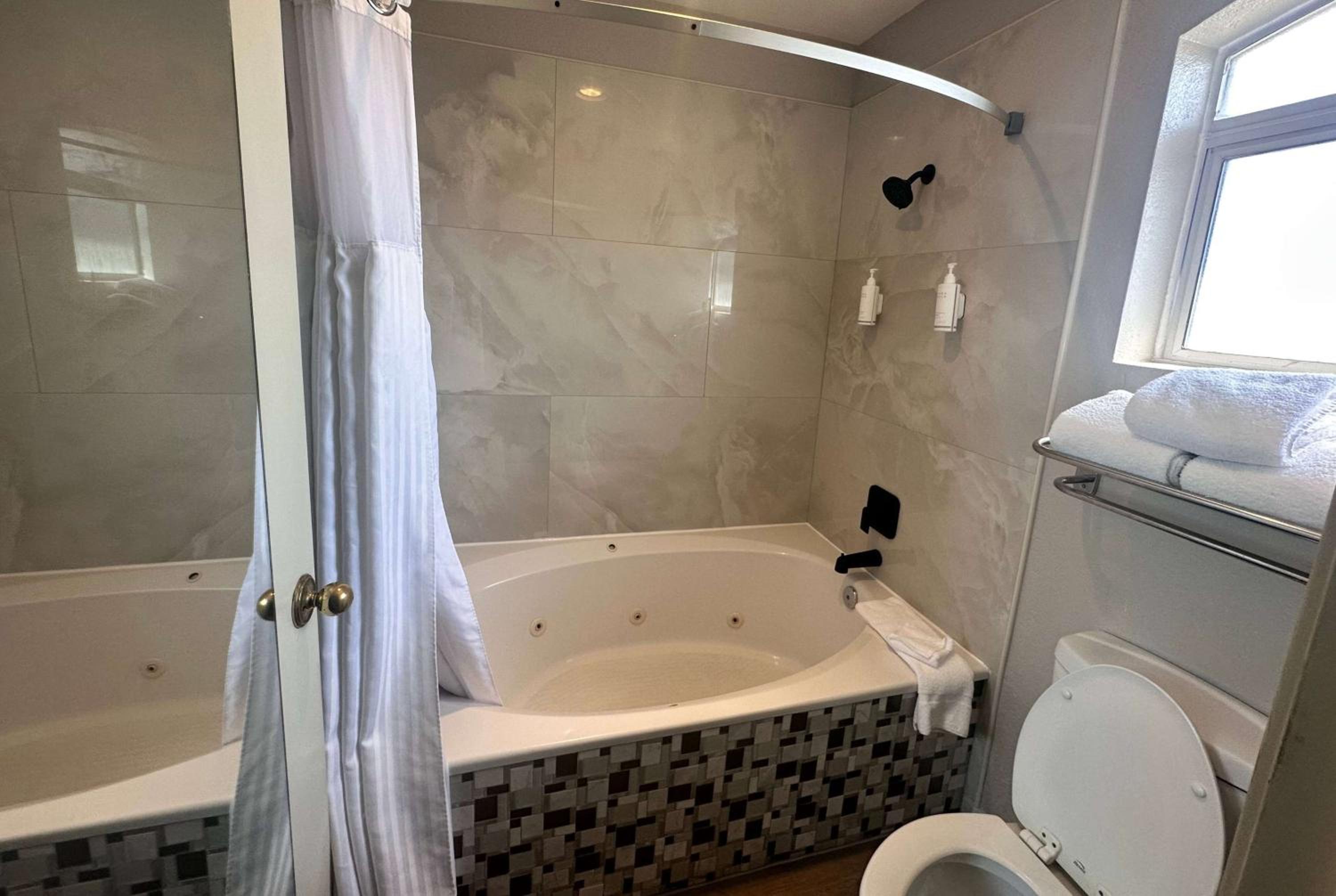 Days Inn by Wyndham Rocklin/Sacramento - Property Image 43