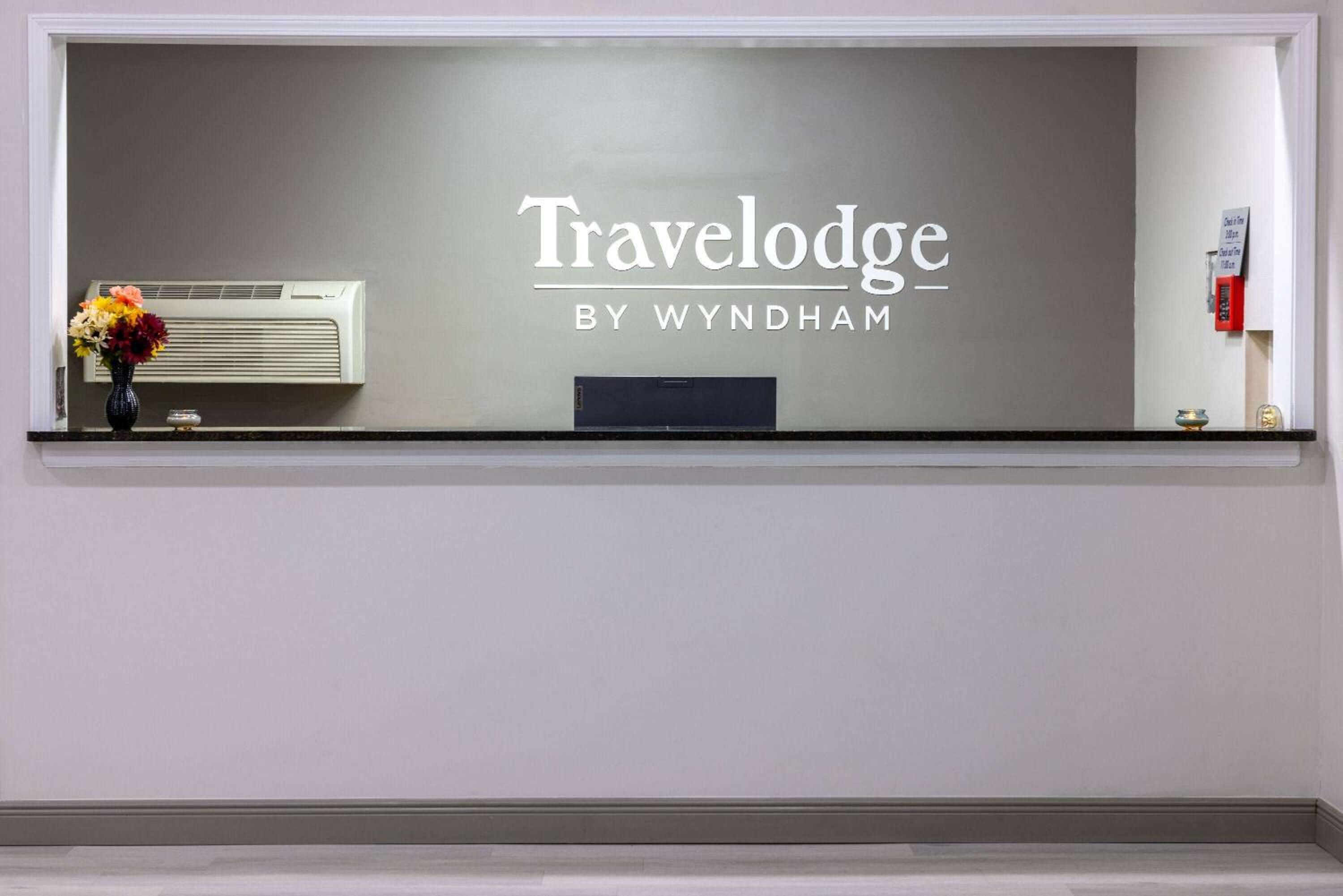 Travelodge by Wyndham Kingsland GA view 2