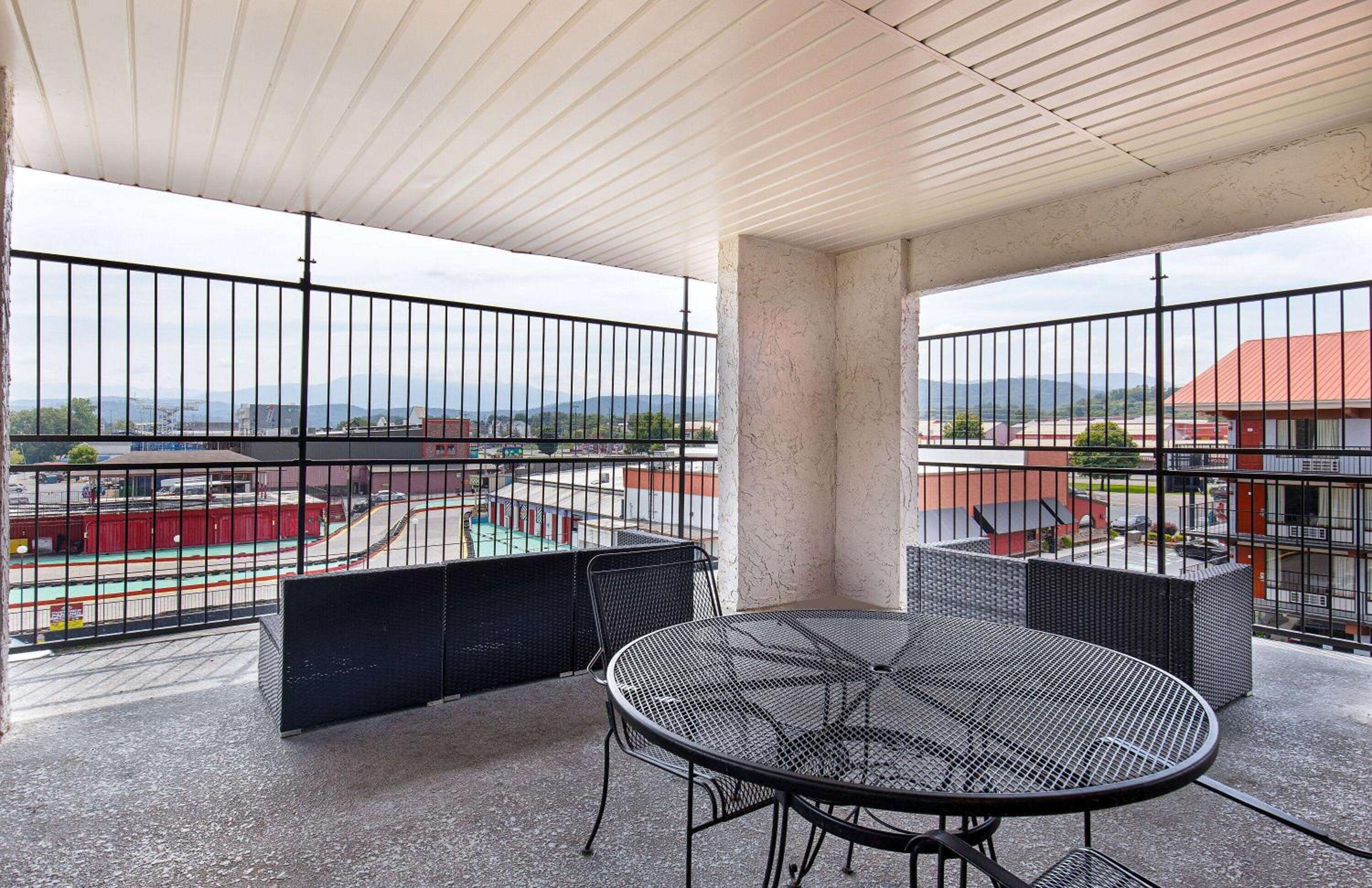 Americana Inn a Travelodge by Wyndham