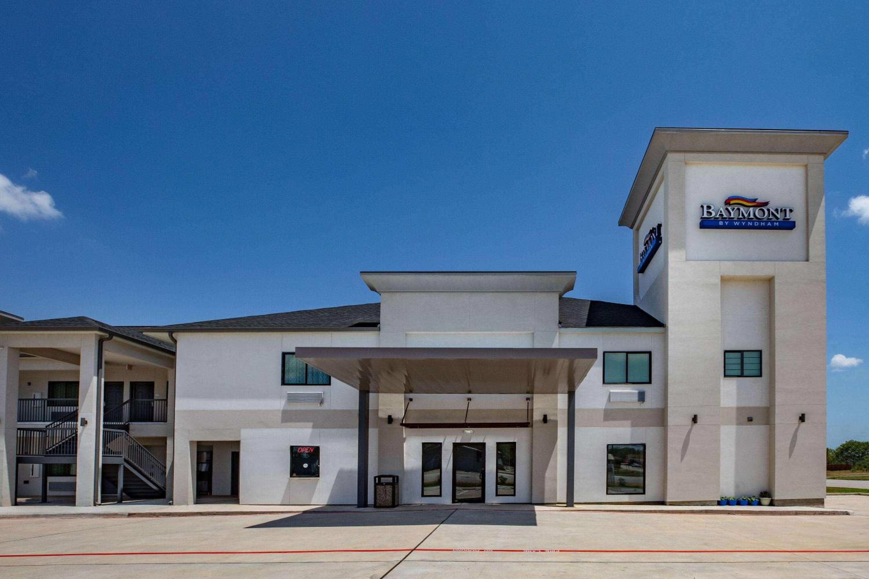 Baymont by Wyndham Freeport Texas view 3