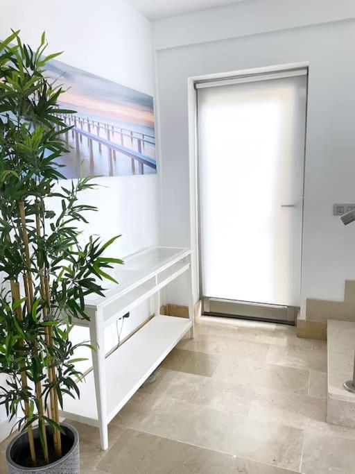 Luxury Oceanview Villa de Nava with heated private pool