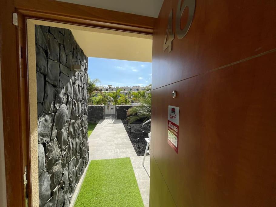 Luxury Oceanview Villa de Nava with heated private pool