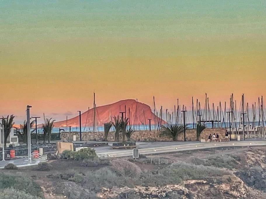 Luxury Oceanview Villa de Nava with heated private pool