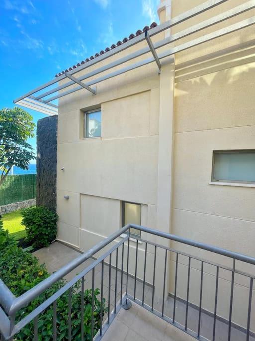 Luxury Oceanview Villa de Nava with heated private pool