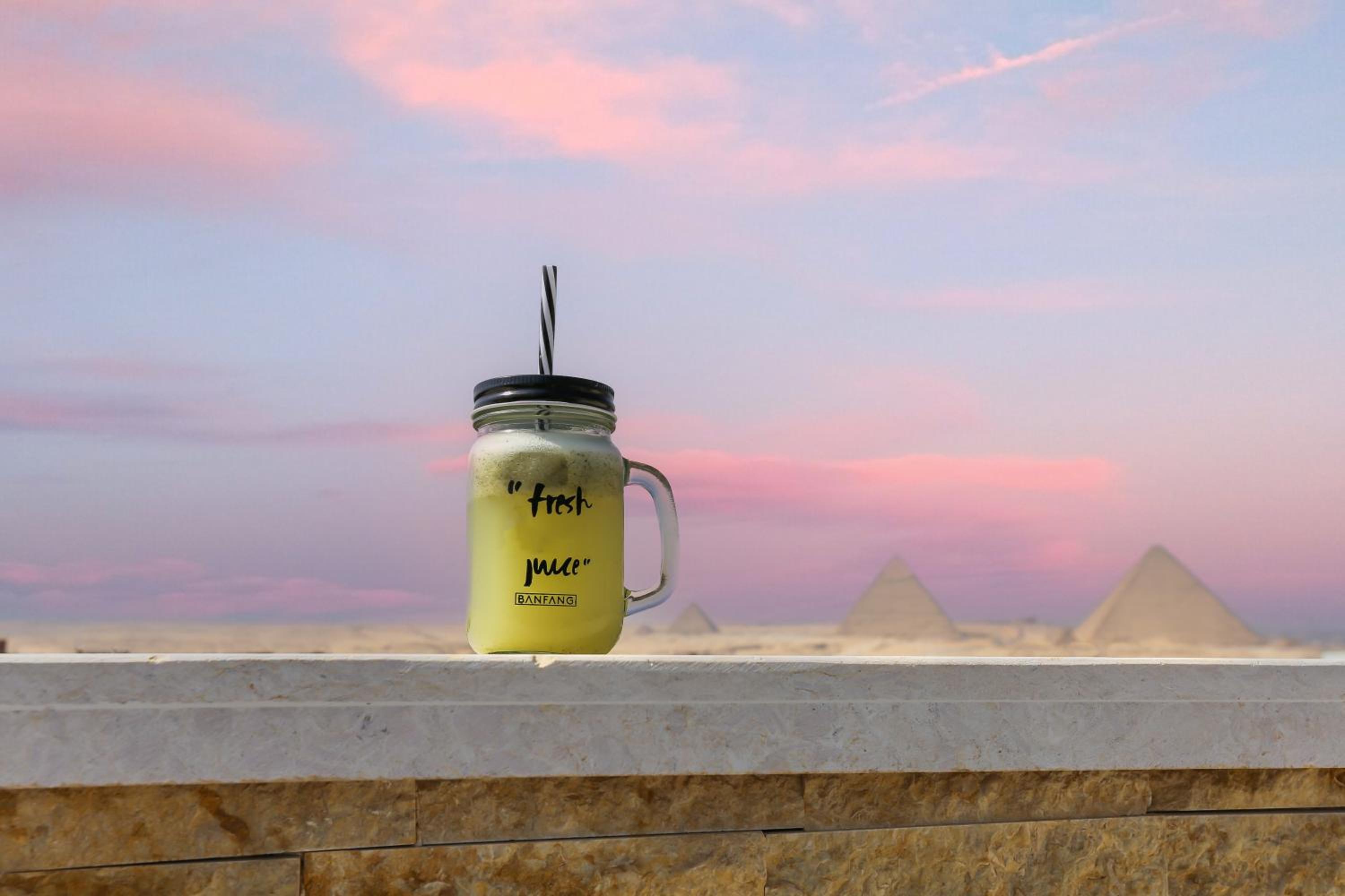 Venus Pyramids Inn - Top Roof Access W Free Break Fast