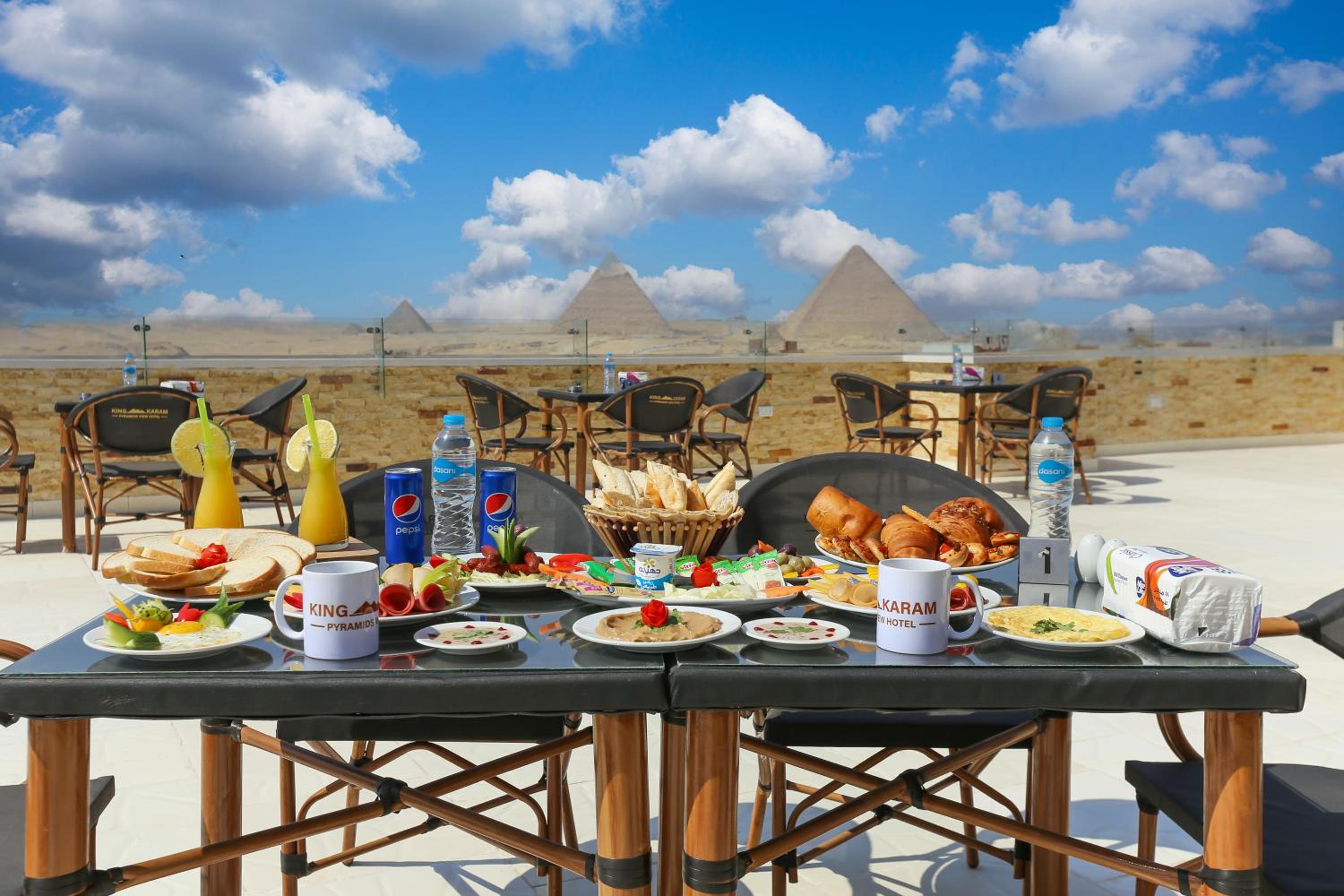 Hotel Venus Pyramids Inn - Top Roof Access W Free Break Fast - Image 1