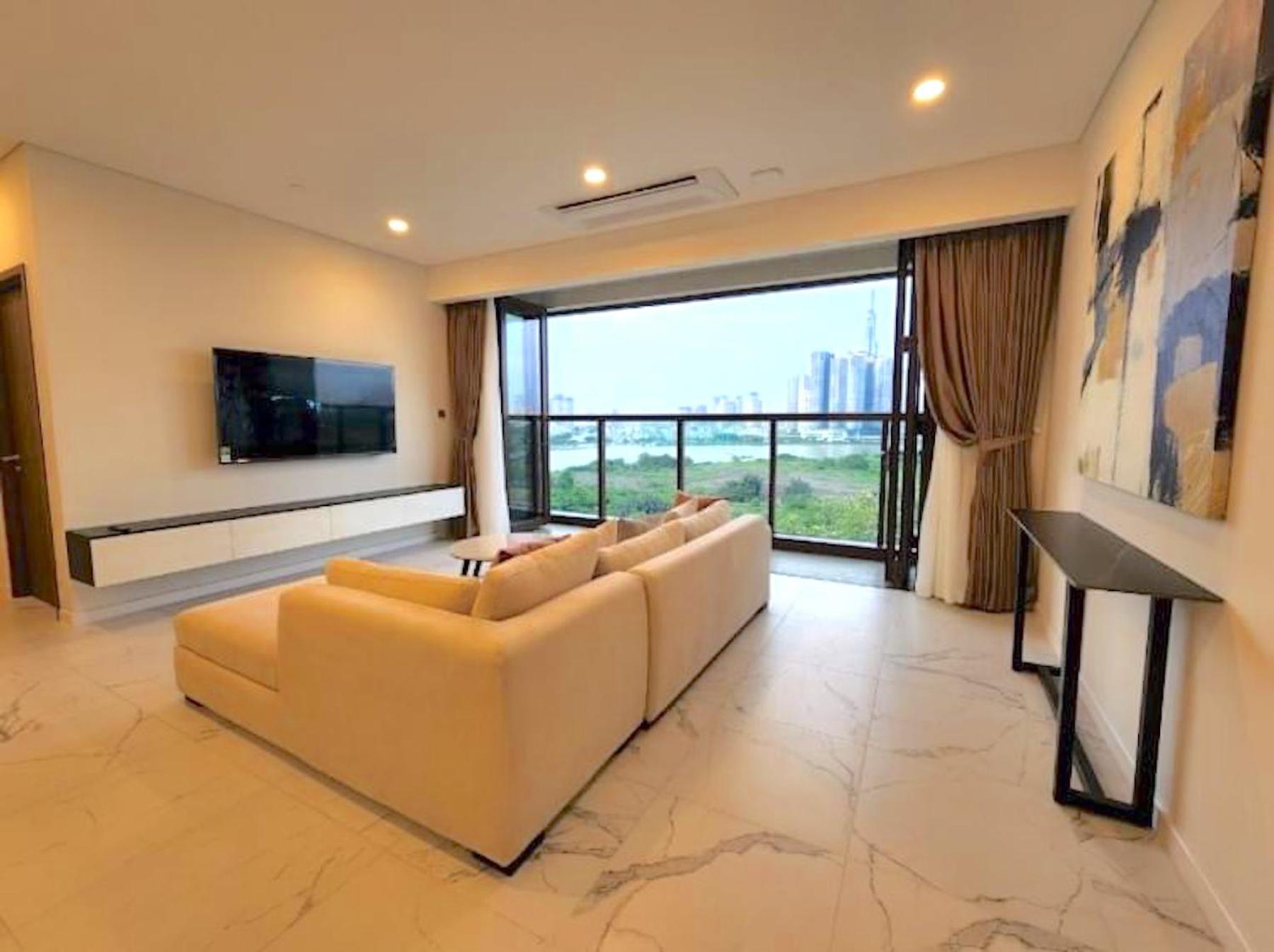 THE METROPOLE -Complex 