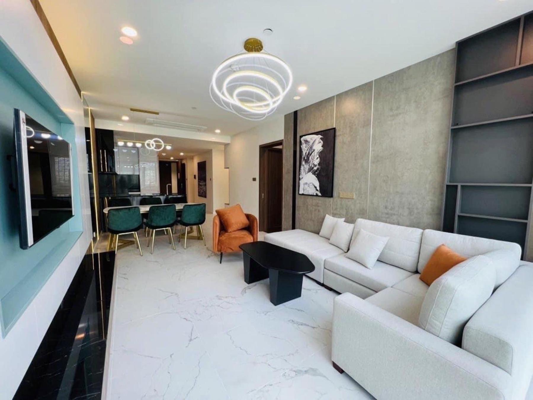 THE METROPOLE -Complex 