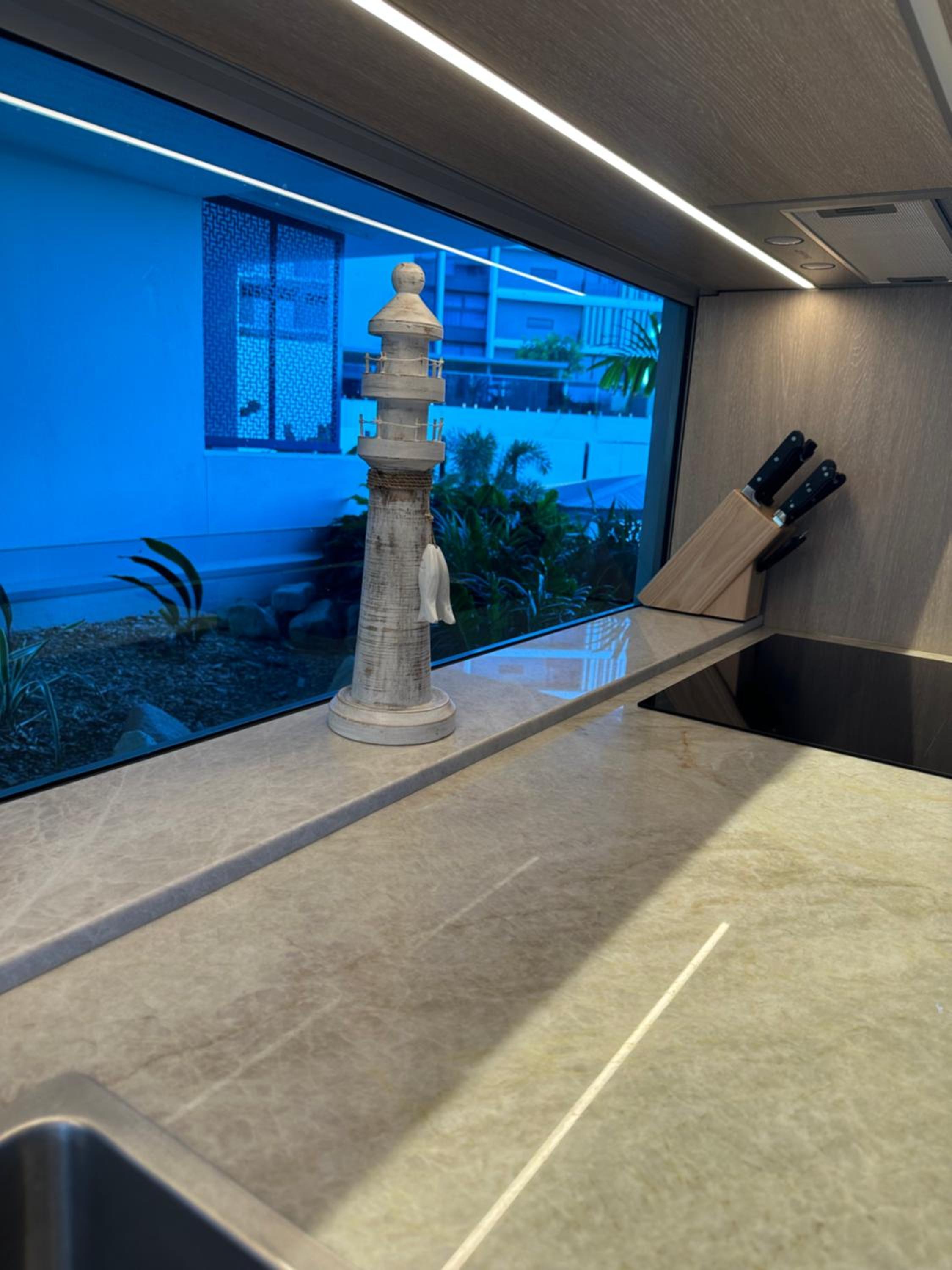 Oceanus Luxe Beachfront Bokarina