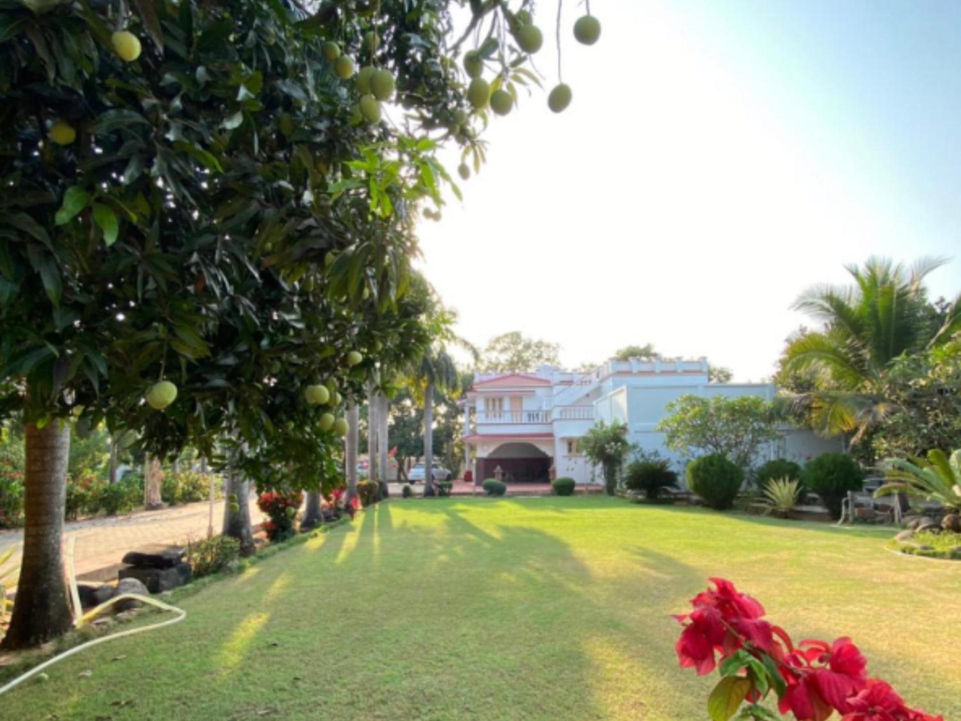HiveStay Kuvathur