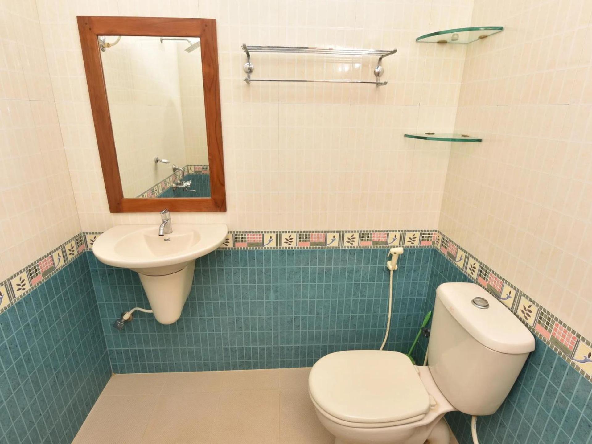 HiveStay Kuvathur