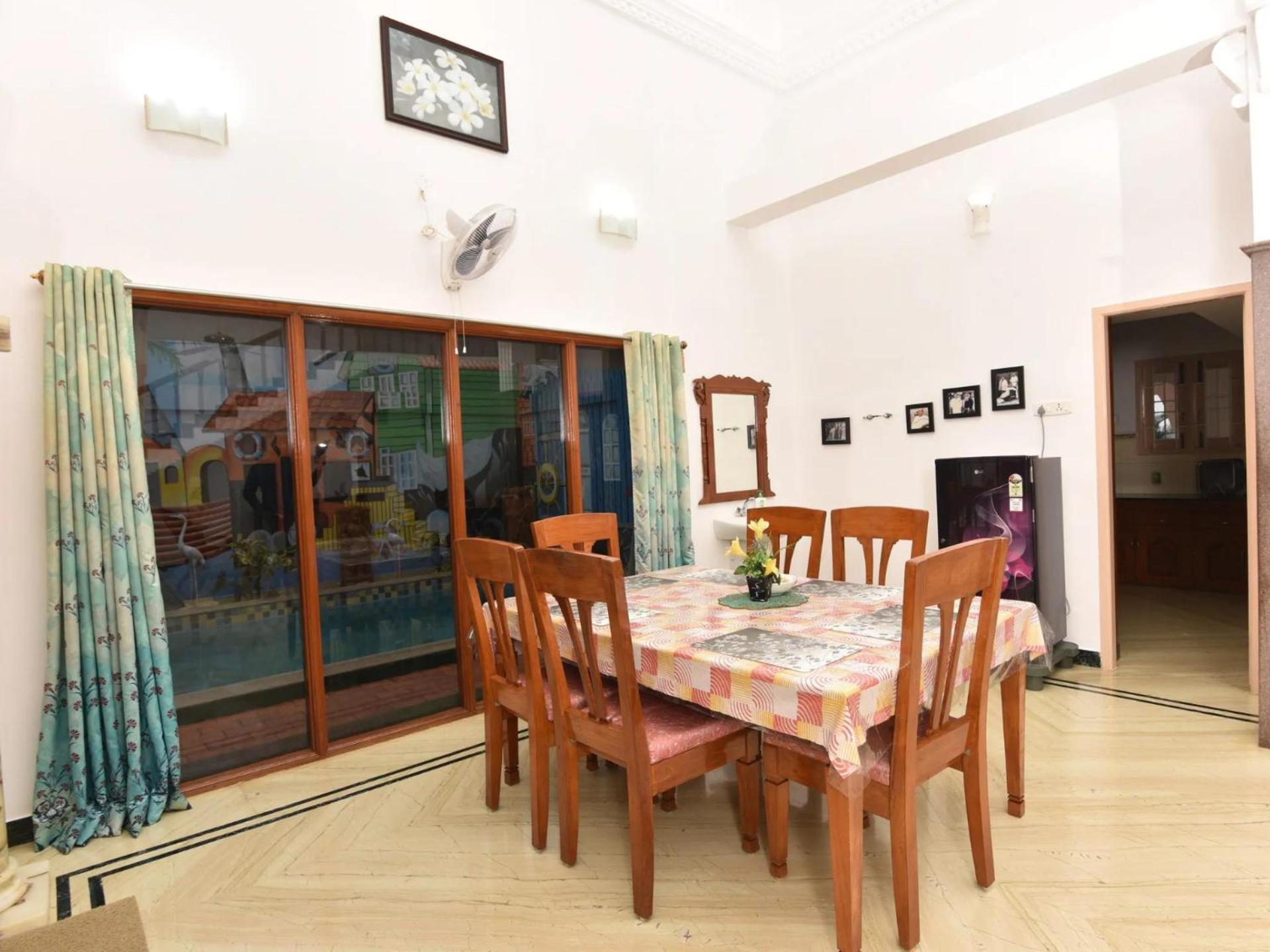 HiveStay Kuvathur