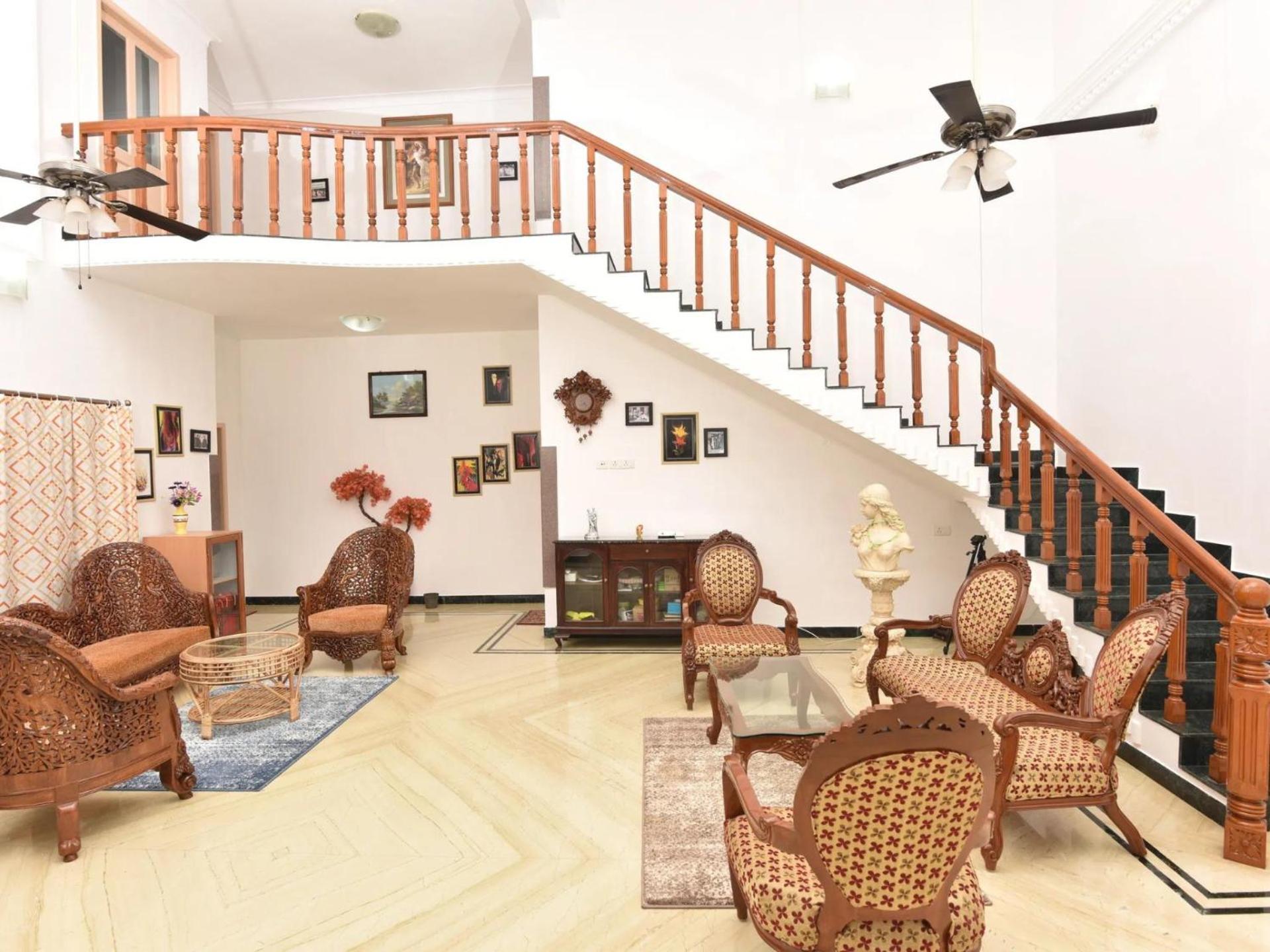 HiveStay Kuvathur