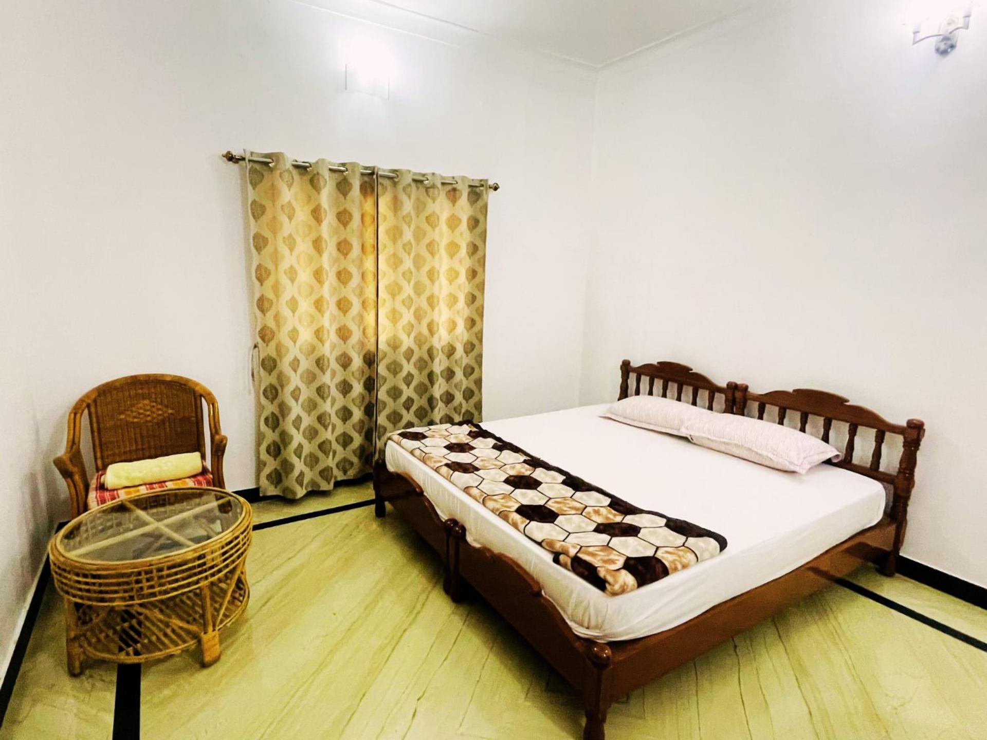 HiveStay Kuvathur