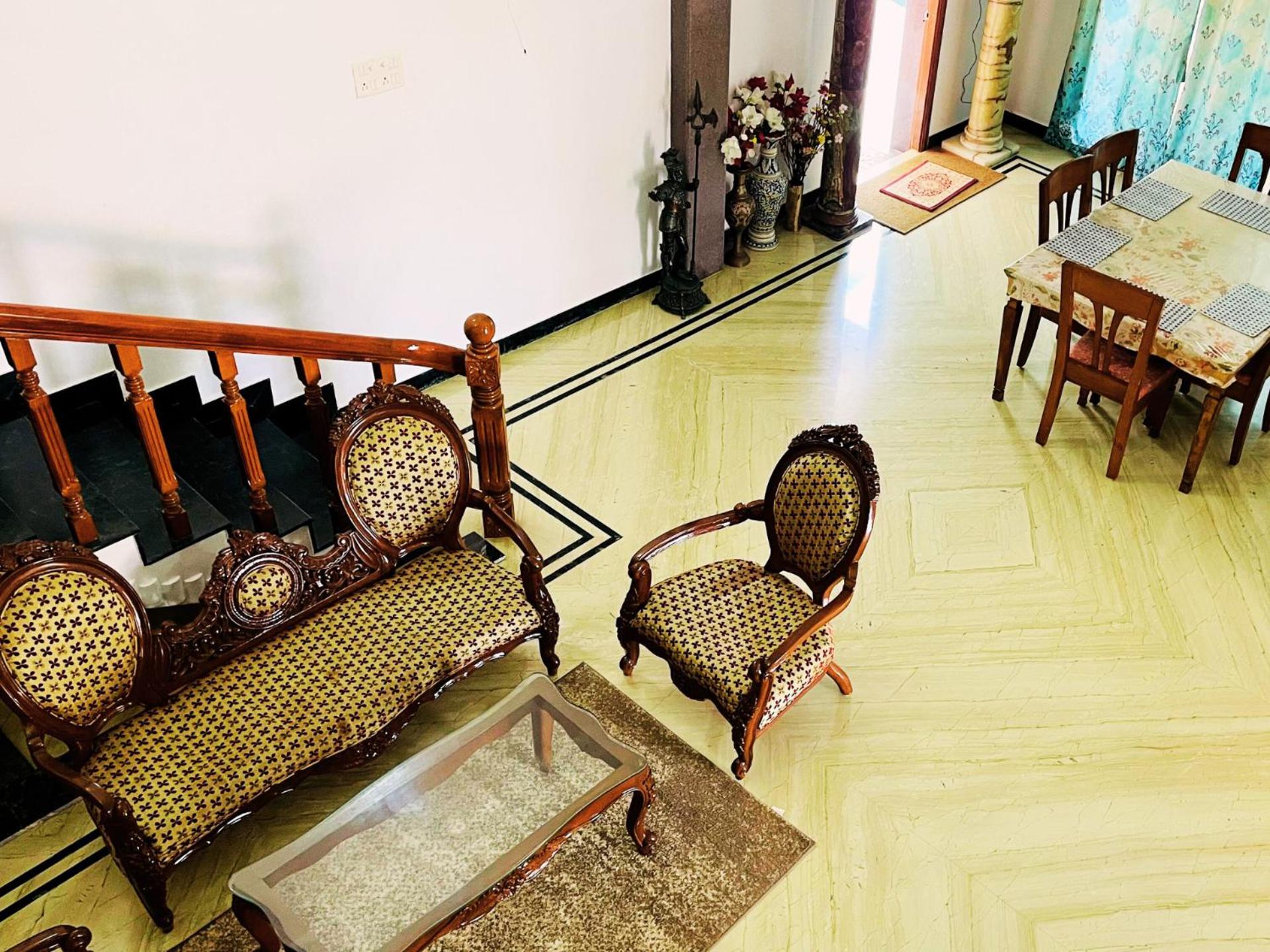 HiveStay Kuvathur