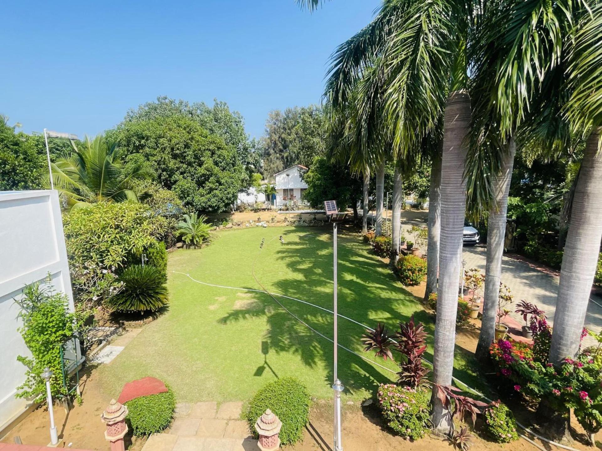 HiveStay Kuvathur
