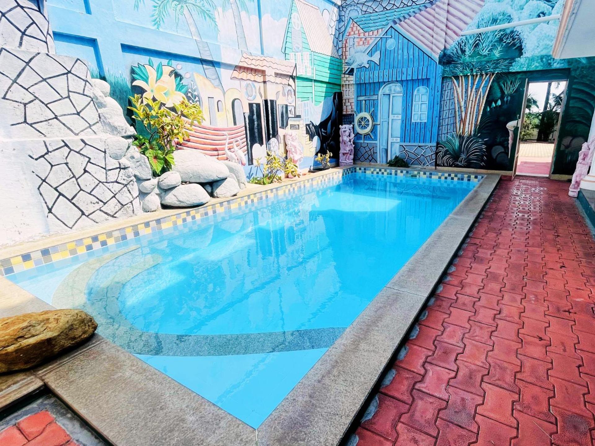 HiveStay Kuvathur