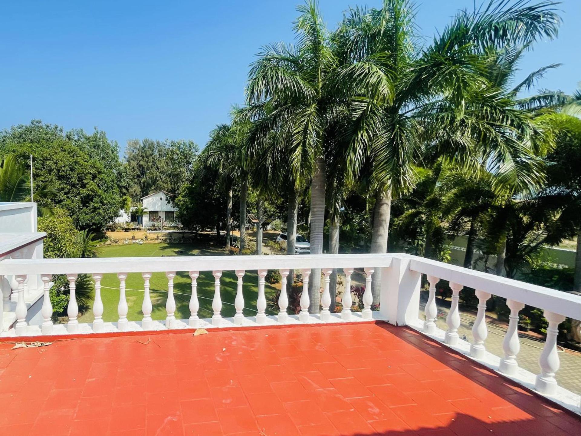 HiveStay Kuvathur
