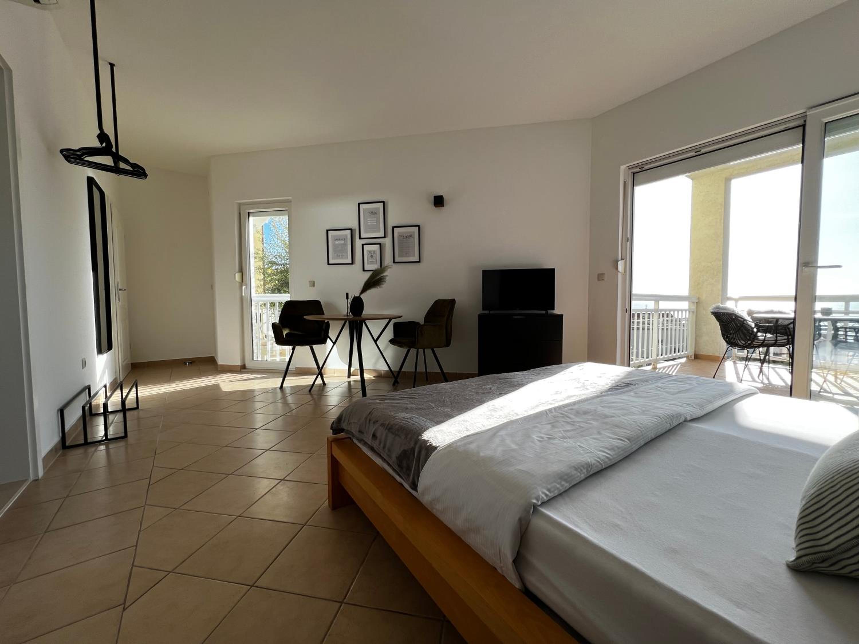 Kavajin Rooms