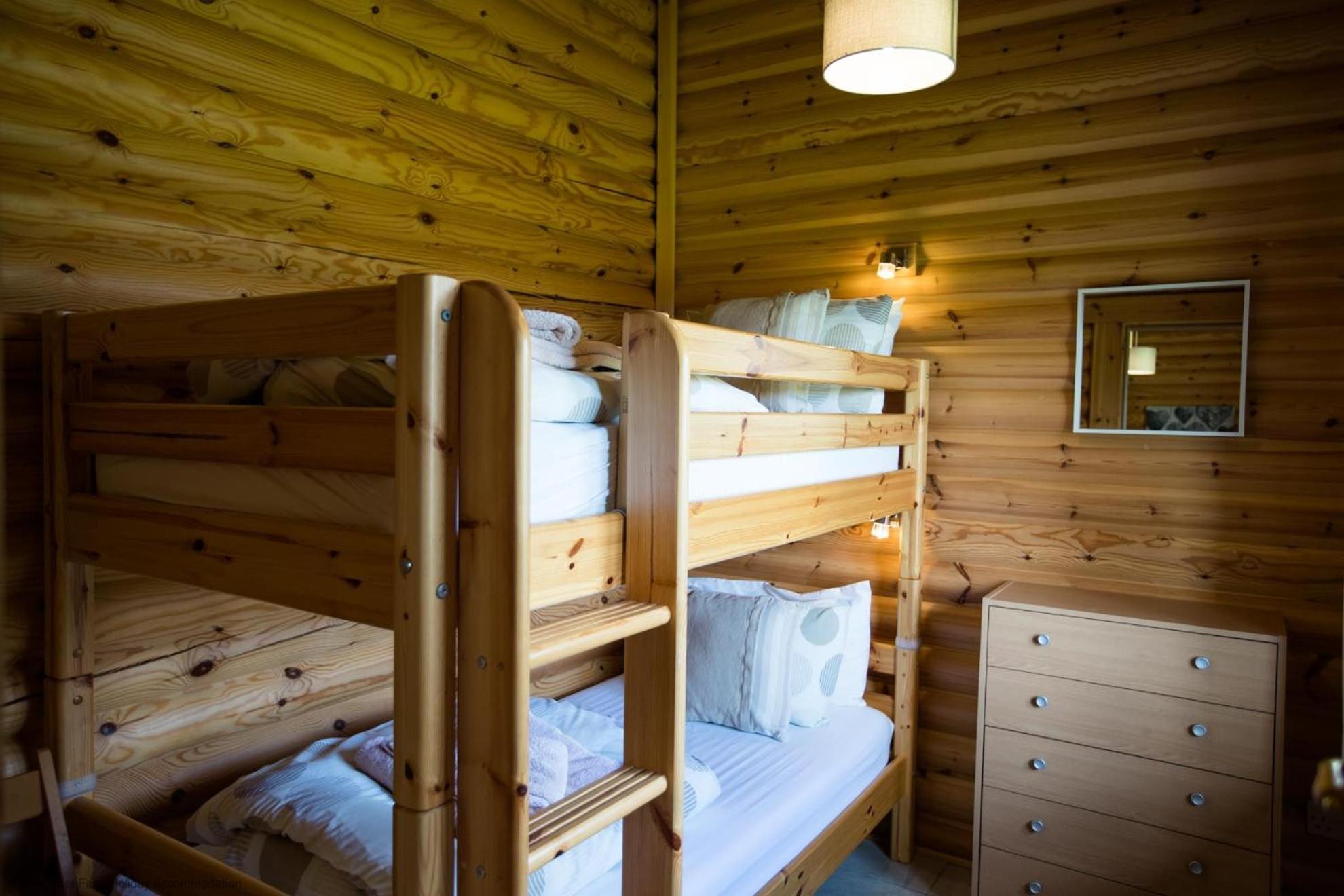 Quail Lodge - Nordic Log Cabin view 3