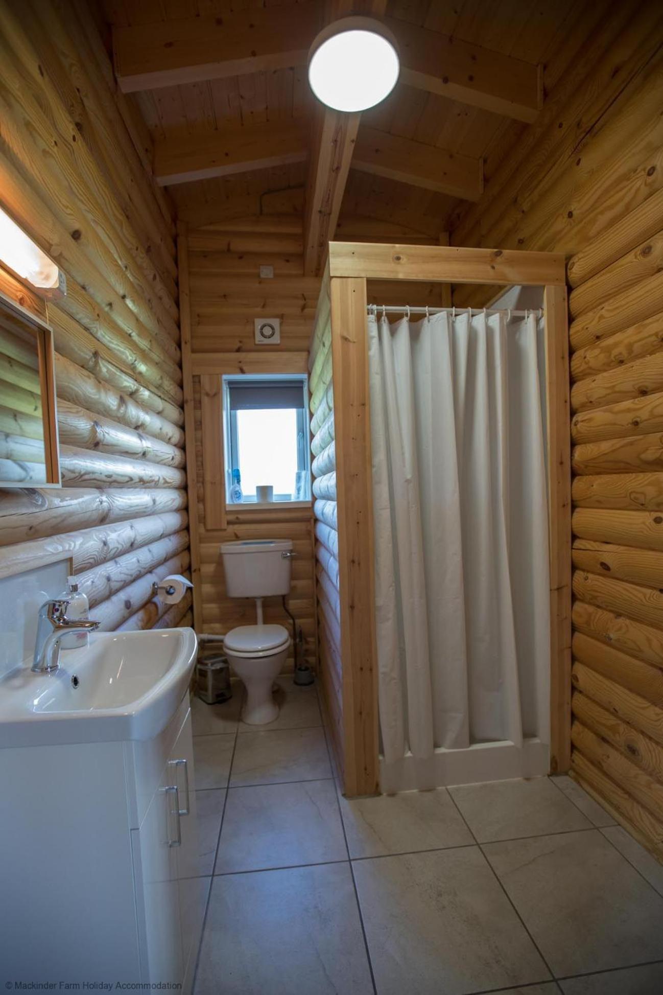 Quail Lodge - Nordic Log Cabin view 5