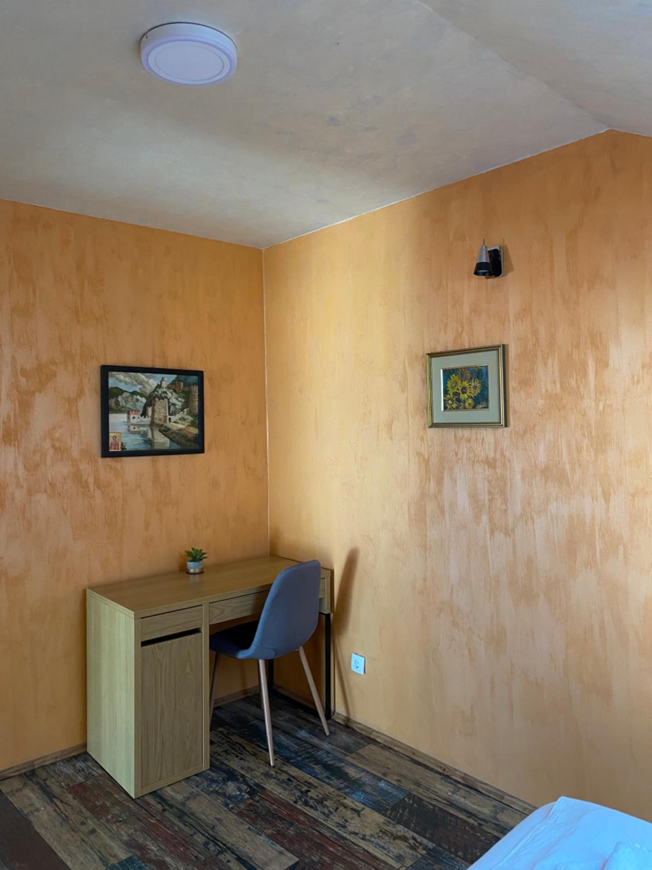 Photo 10