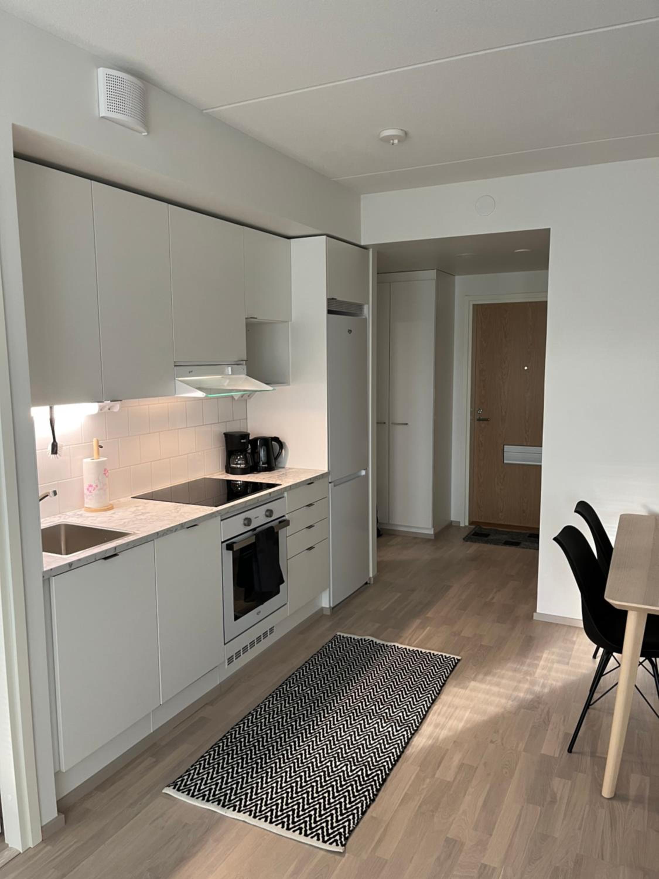 New built One bedroom Apartment nearby Train station