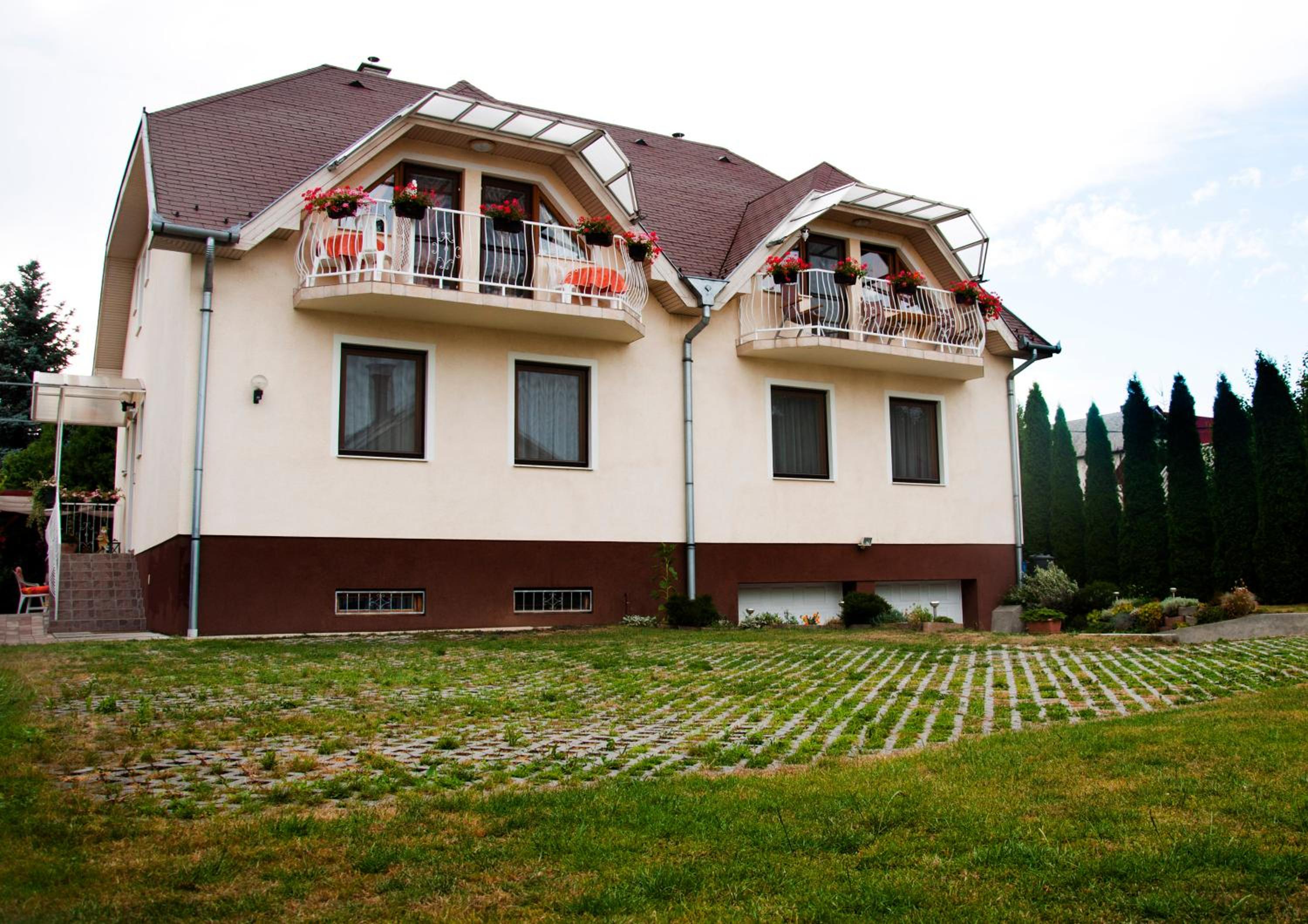 Varga Apartmanház