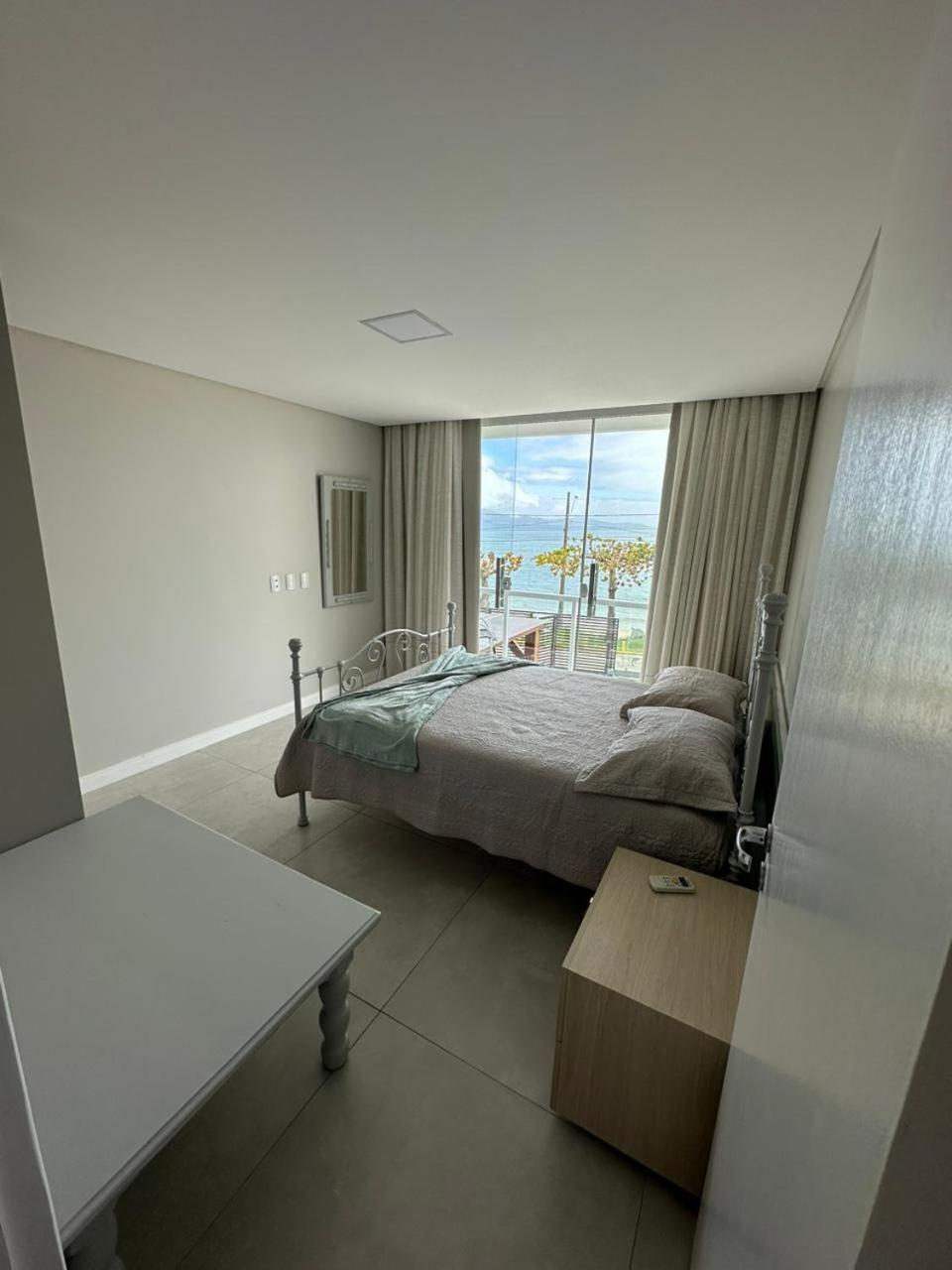 Apartamento Frente Mar em Porto Belo view 2