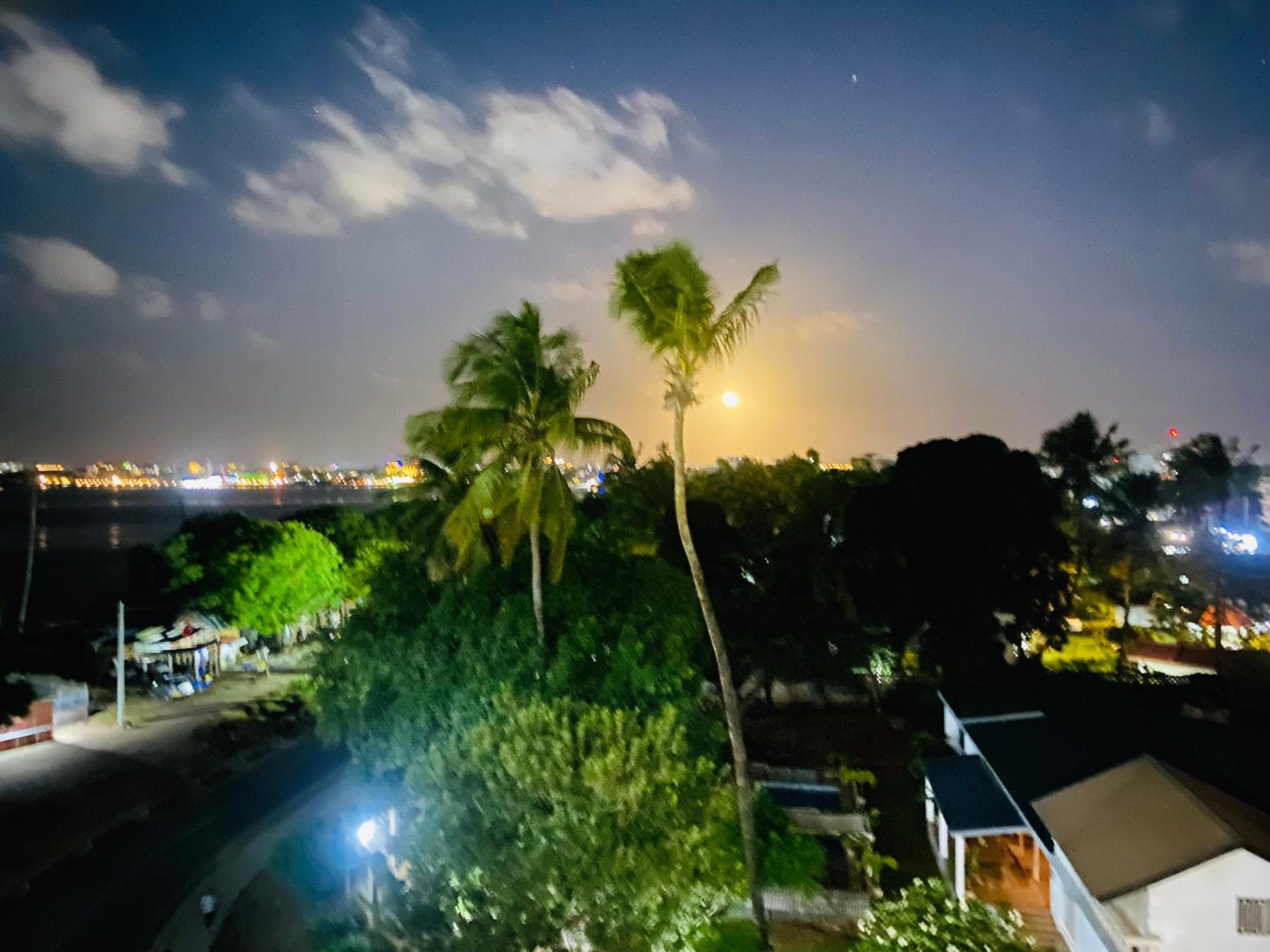 Beachfront M. A.apartment view 2
