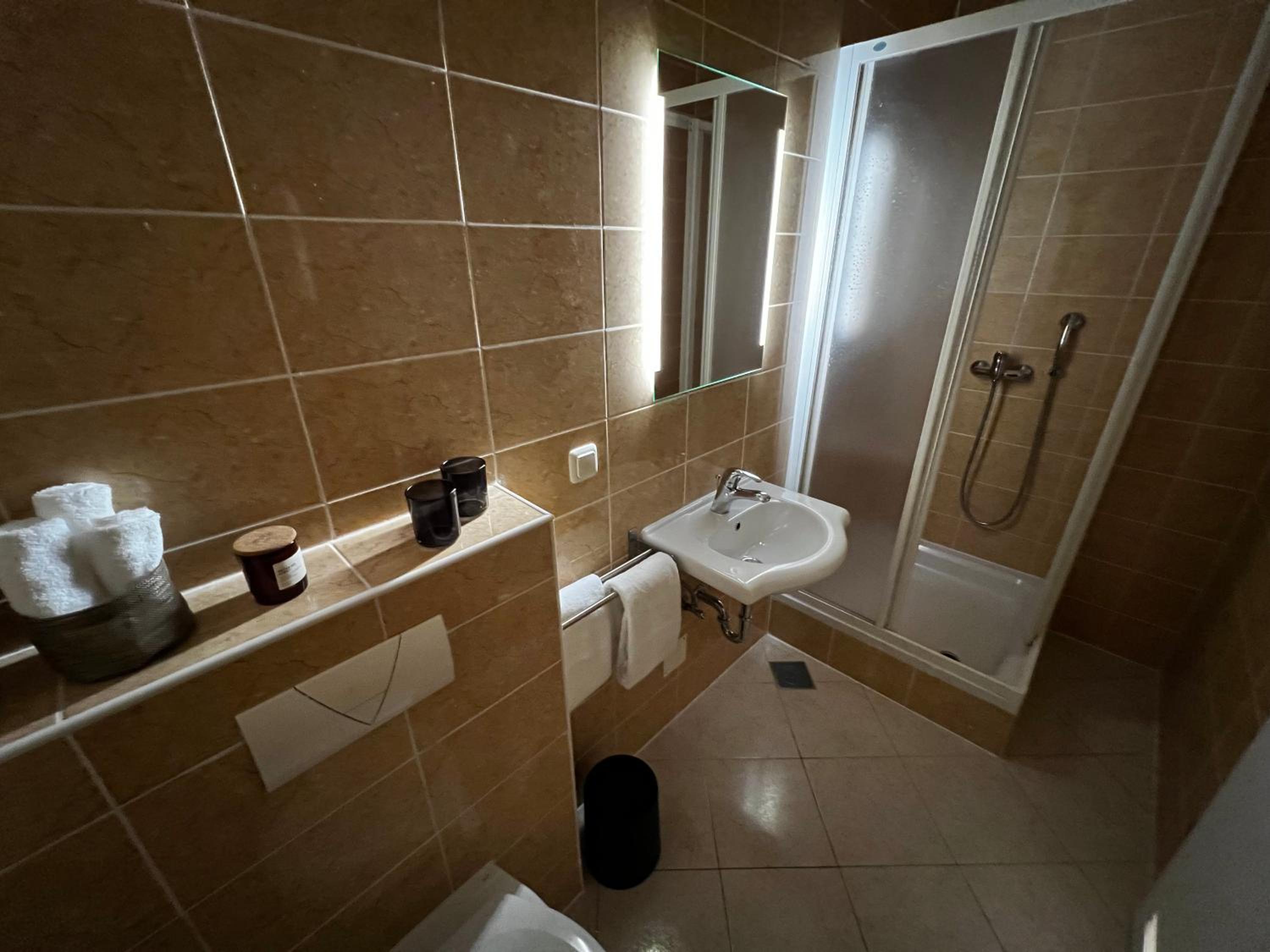 Kavajin Rooms