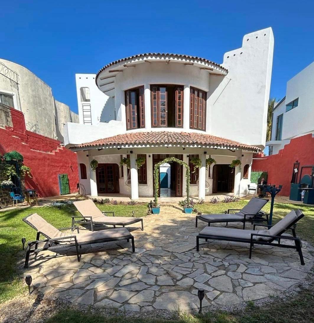 Villa Oasis-Solo Traveller Studio view 5