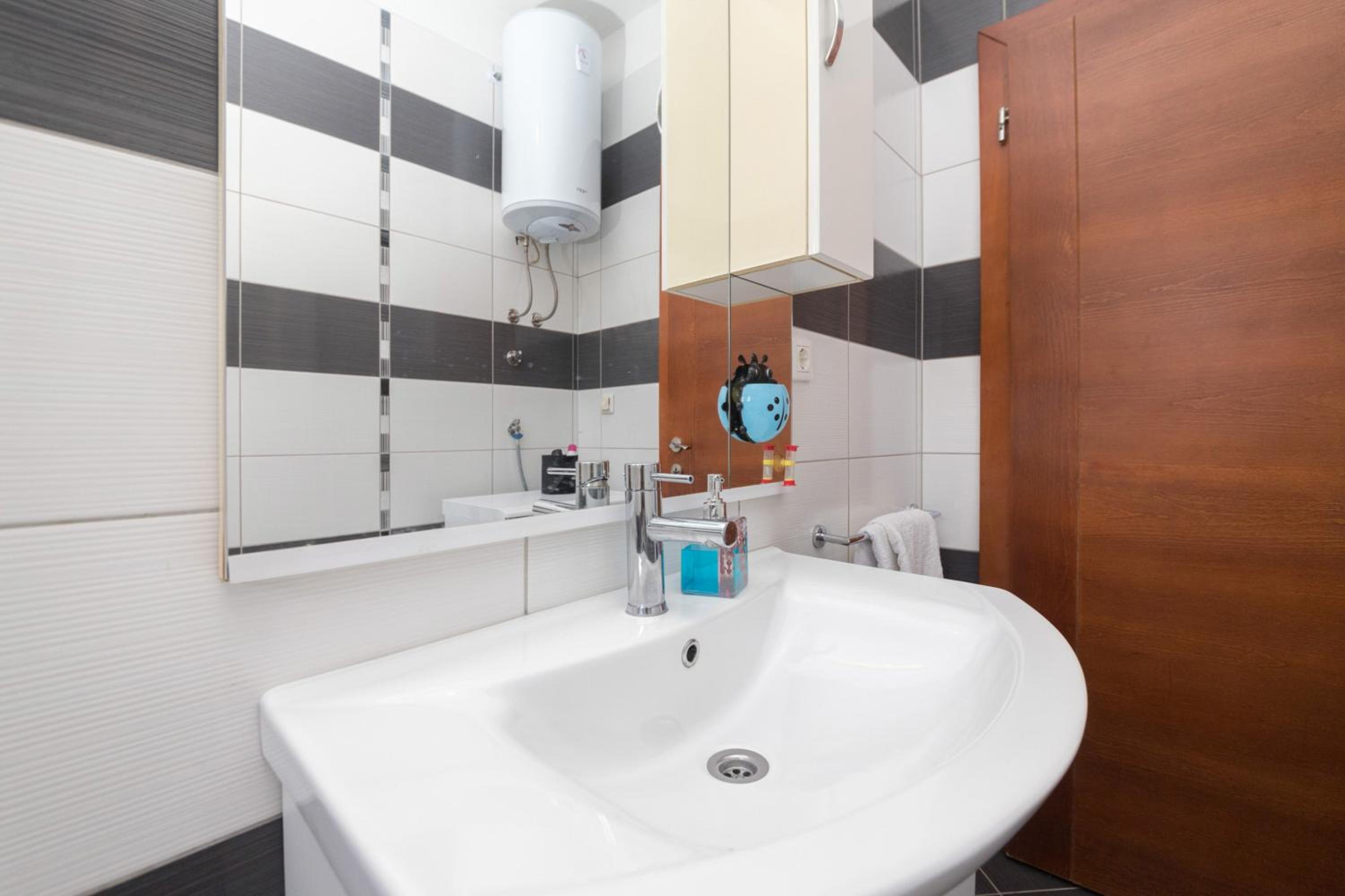 Apartman Stipe en Sukošan — bathroom