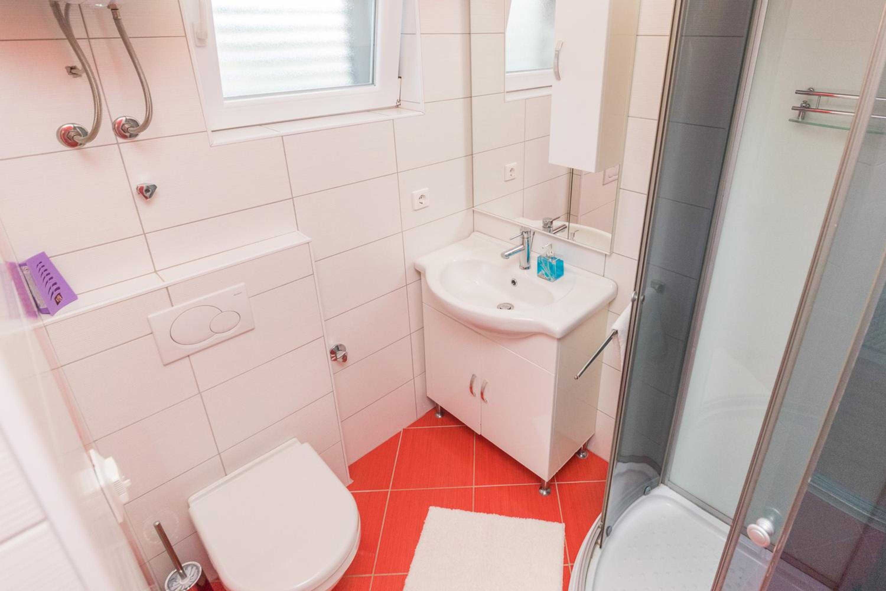 Apartman Stipe en Sukošan — bathroom