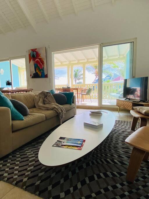BOSECRET Superbe et vaste appartement sur la plage à Orient Bay Piscine view 5