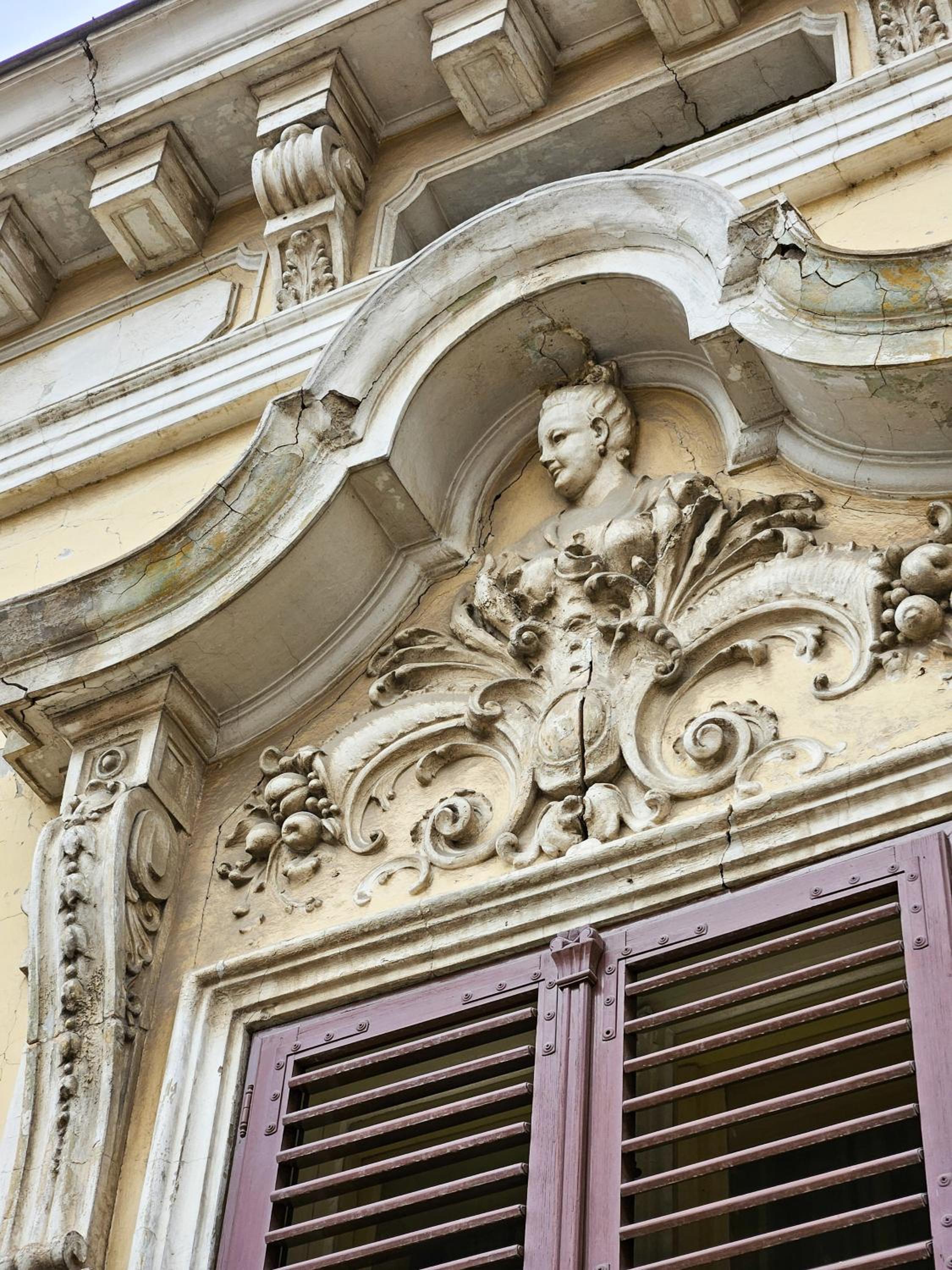 Roman Apartman