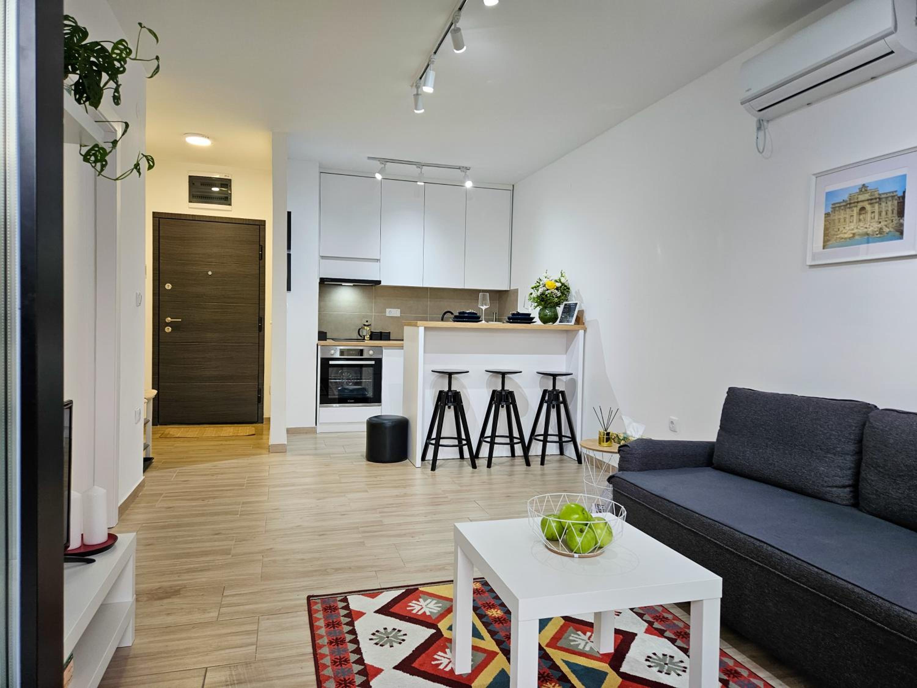 Roman Apartman