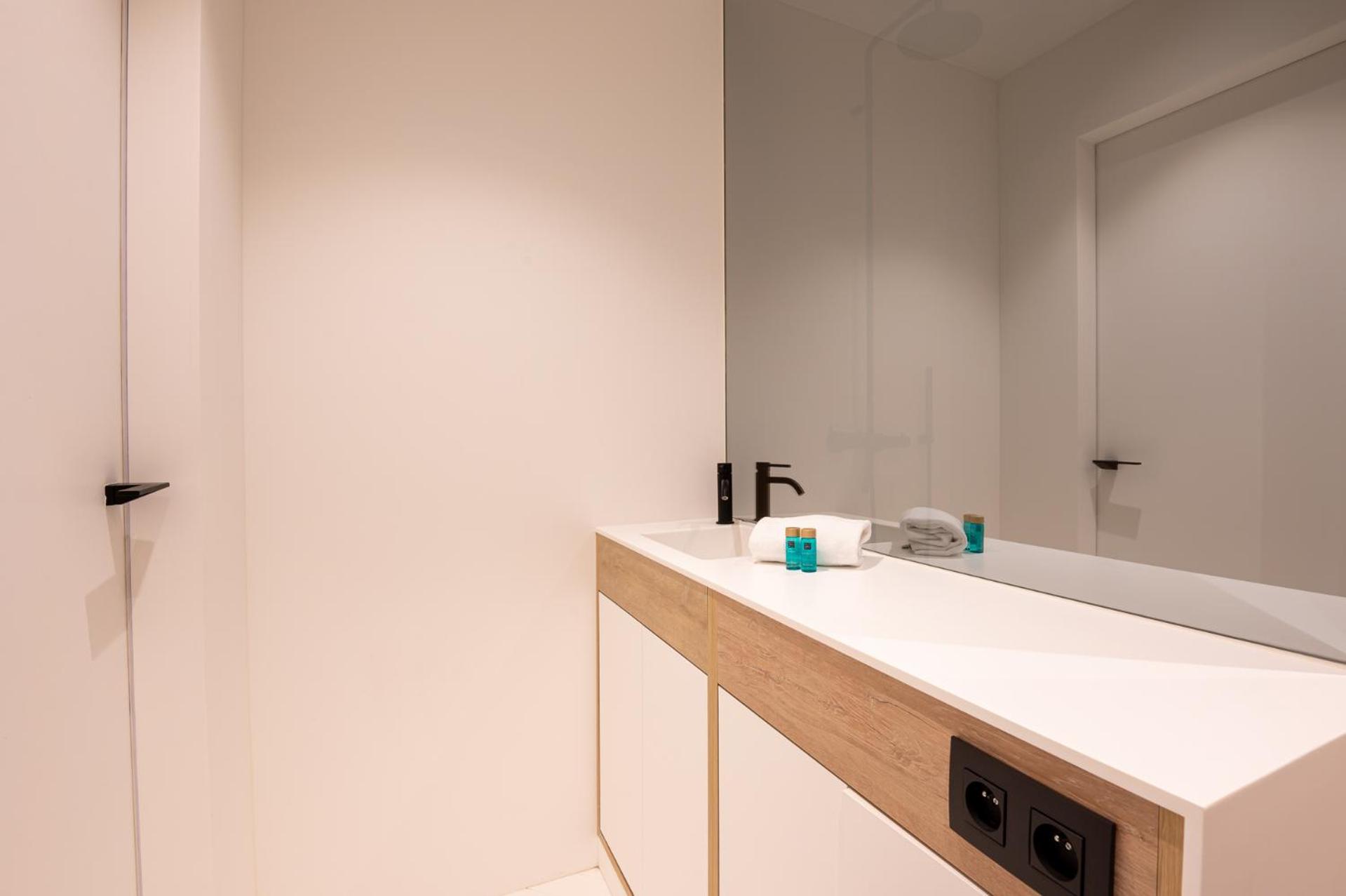 Dunvegan - City centre luxurious apartment for 5
