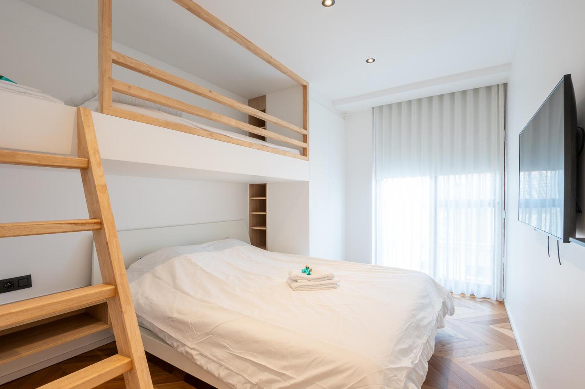 Dunvegan - City centre luxurious apartment for 5