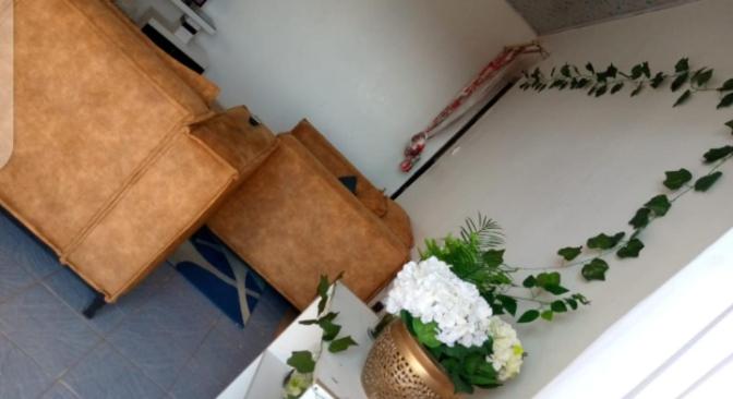 Lovely one bedroom airbb in THIKA with WiFi ,ample parking-next to the road view 2