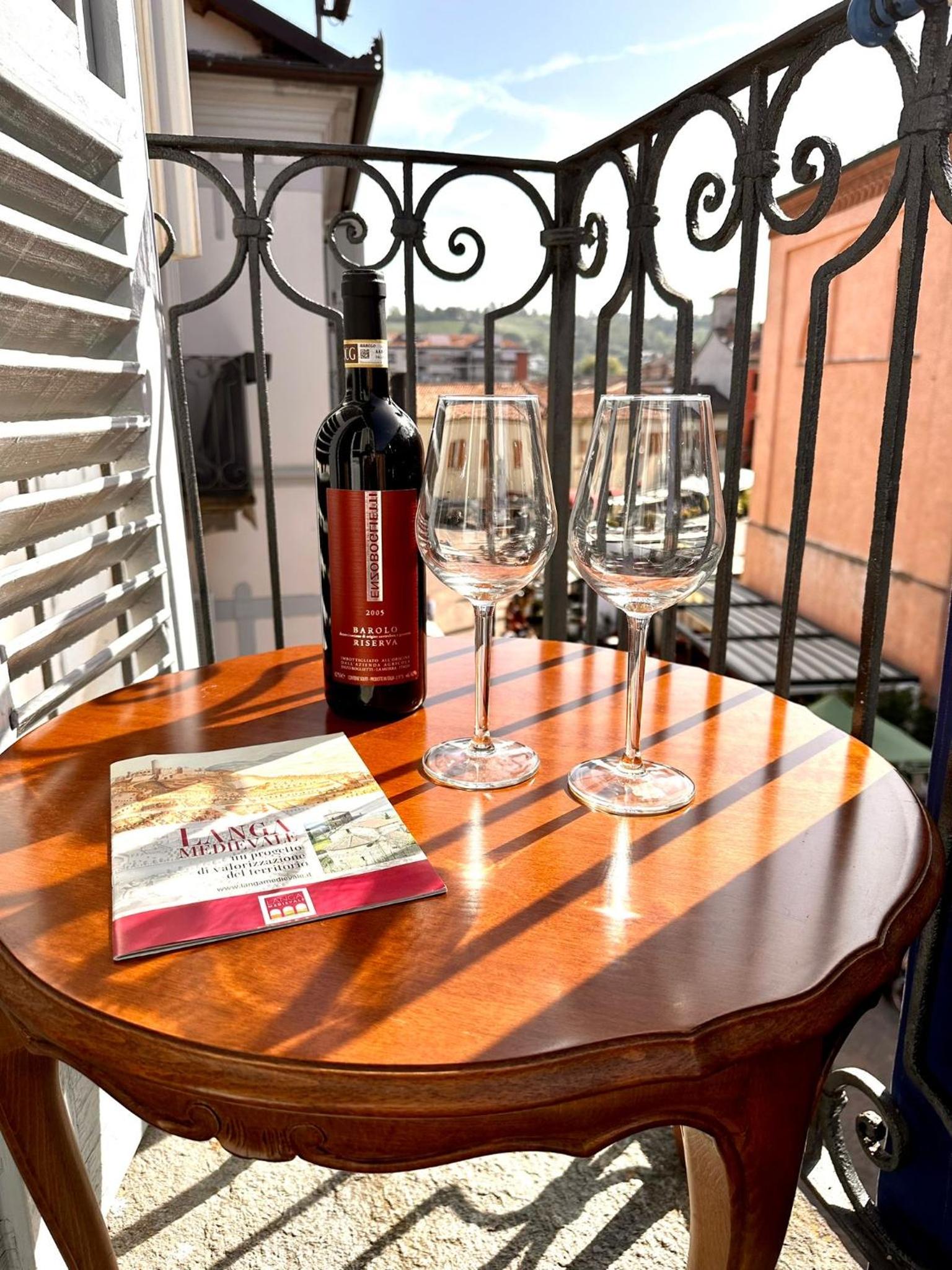Historical Duomo Apartment Alba
