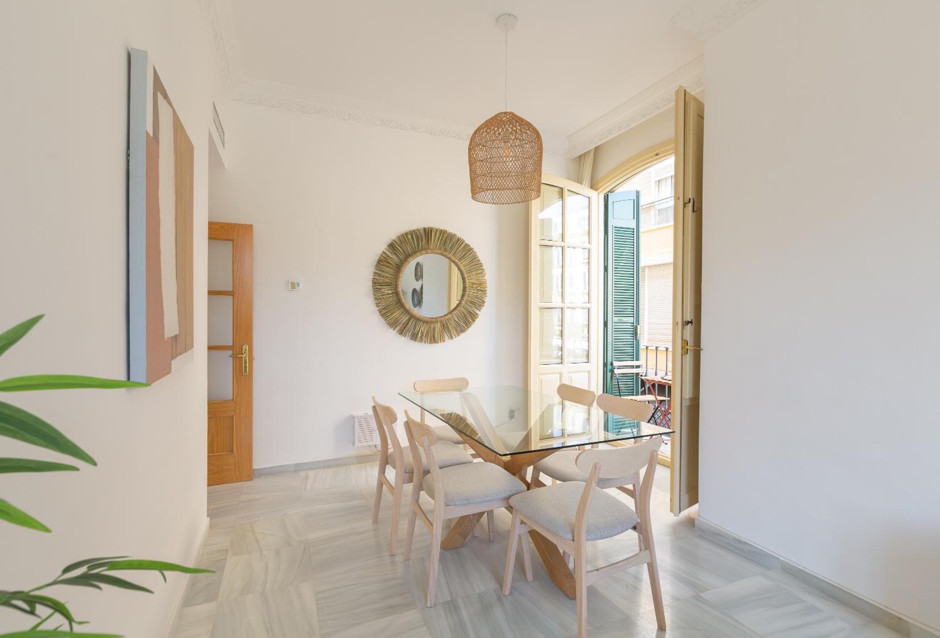 Balcón de Picasso: Bright apartment with incredible views