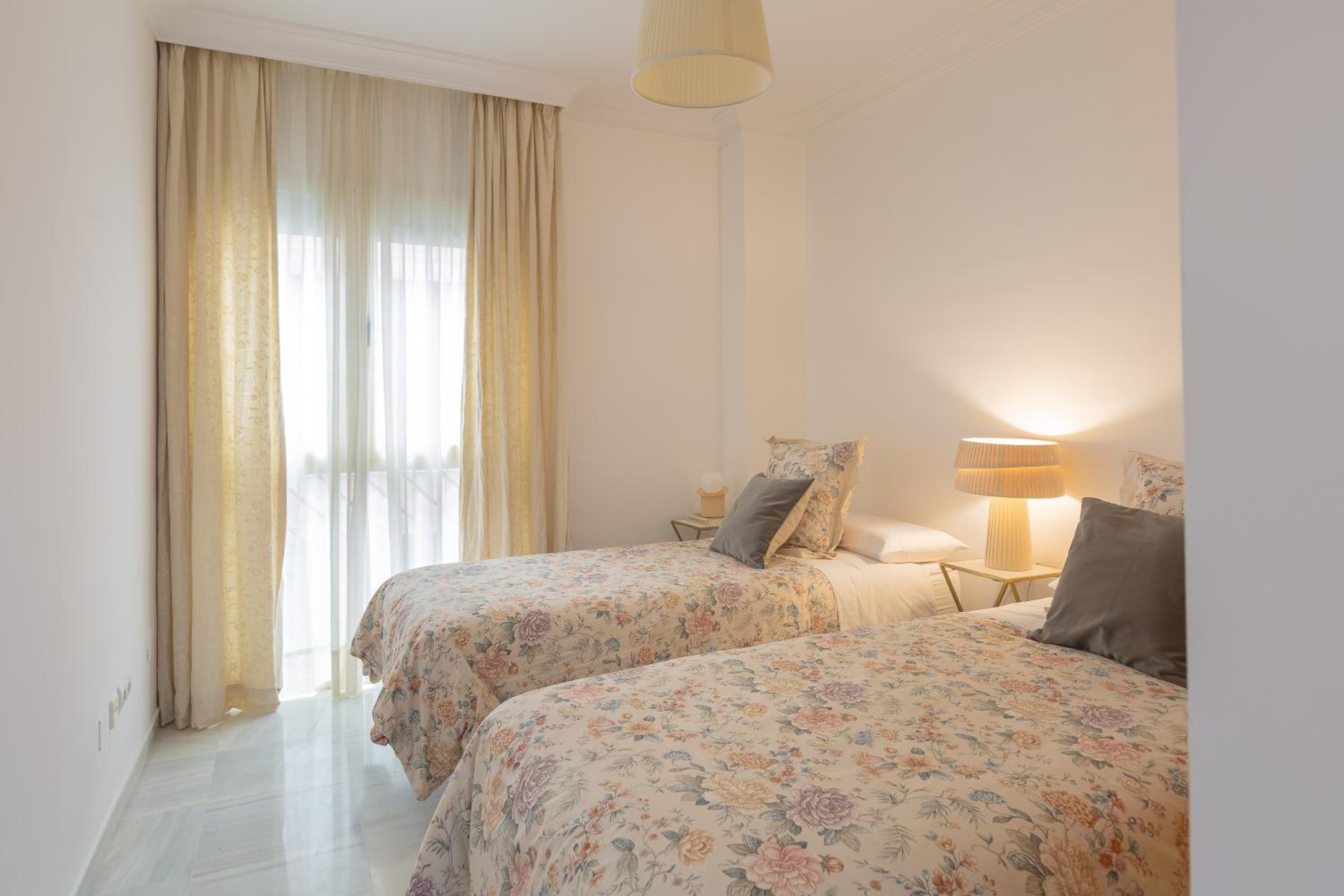 Balcón de Picasso: Bright apartment with incredible views