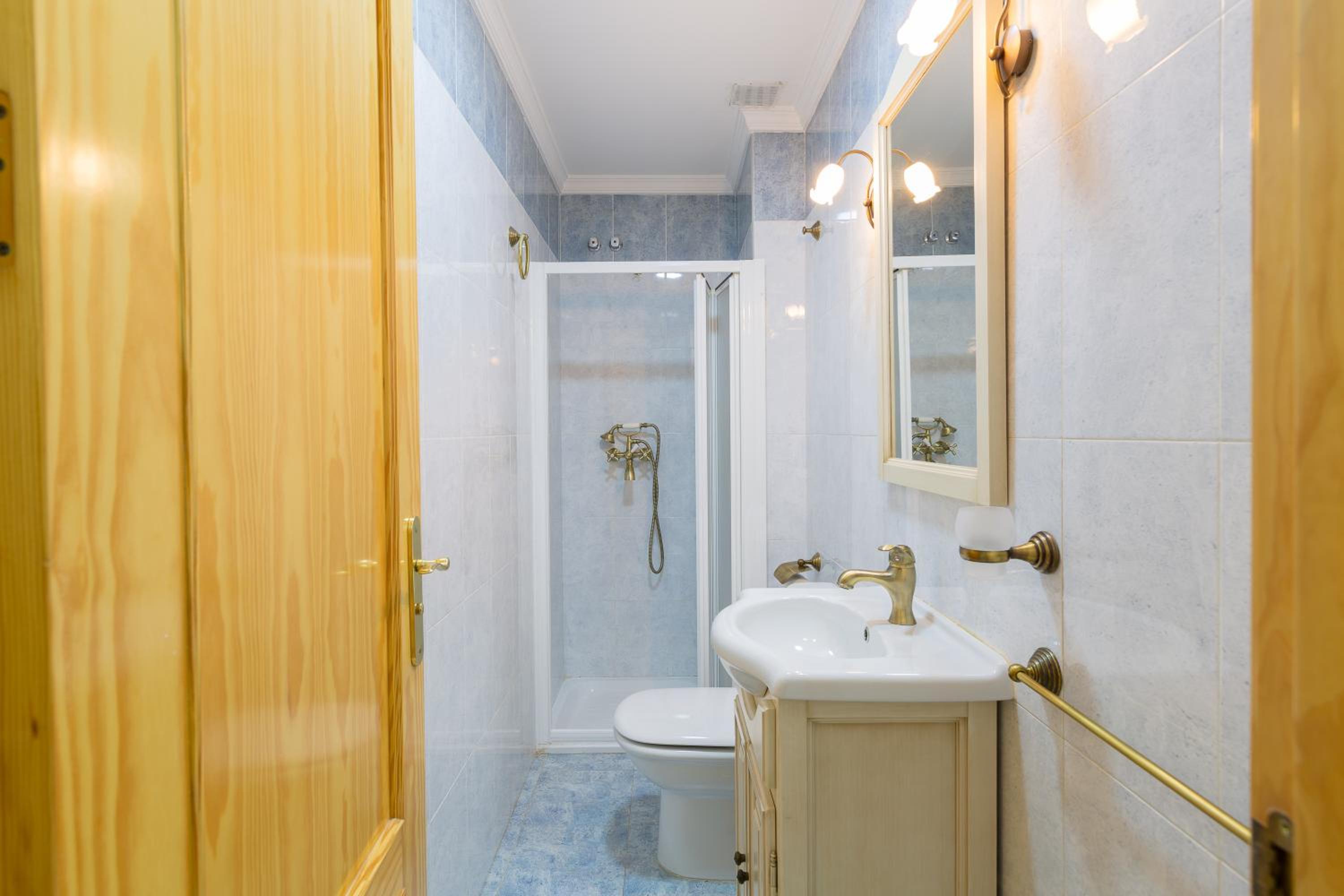 Balcón de Picasso: Bright apartment with incredible views