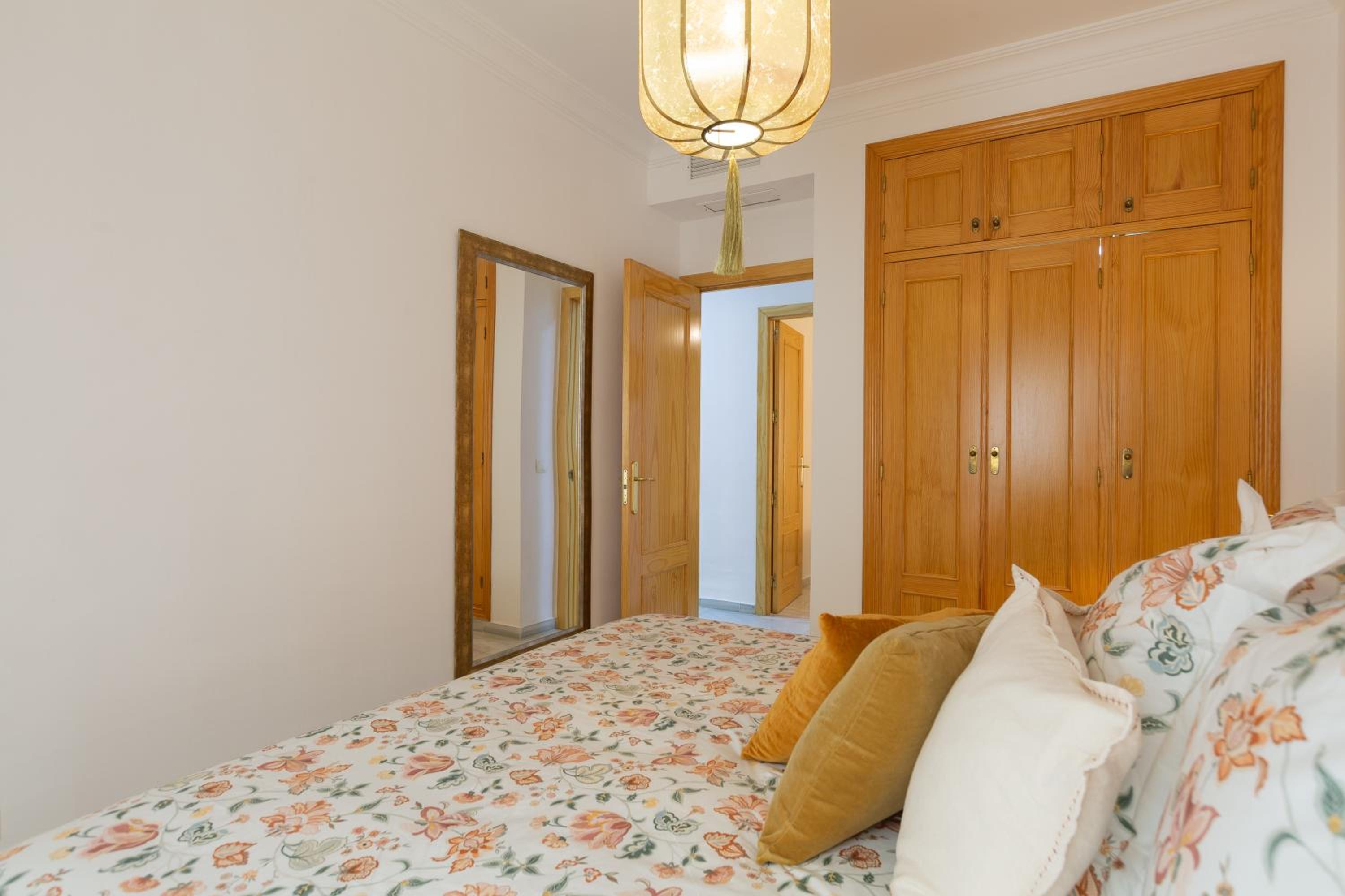 Balcón de Picasso: Bright apartment with incredible views