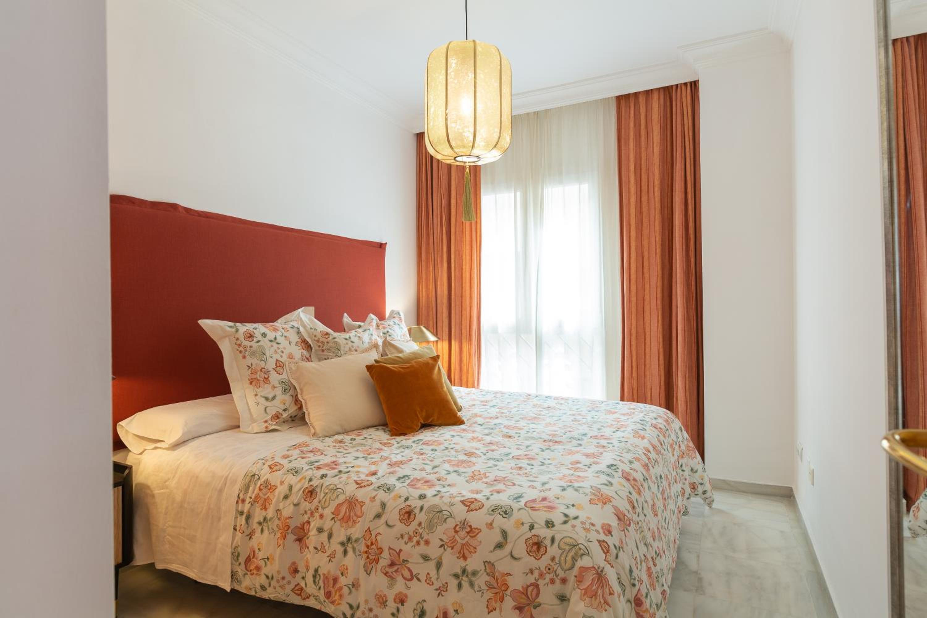 Balcón de Picasso: Bright apartment with incredible views